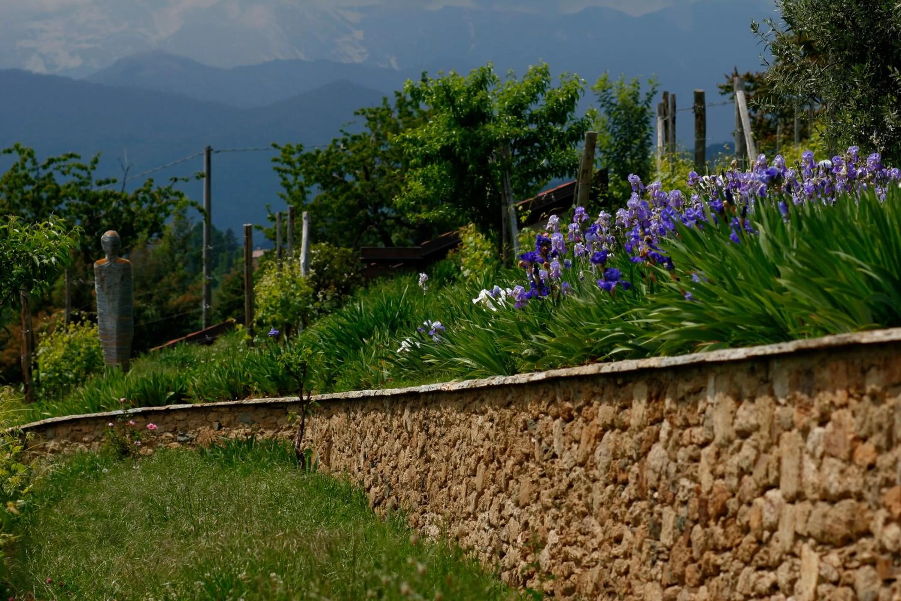 Garden view in Residenza la beccata