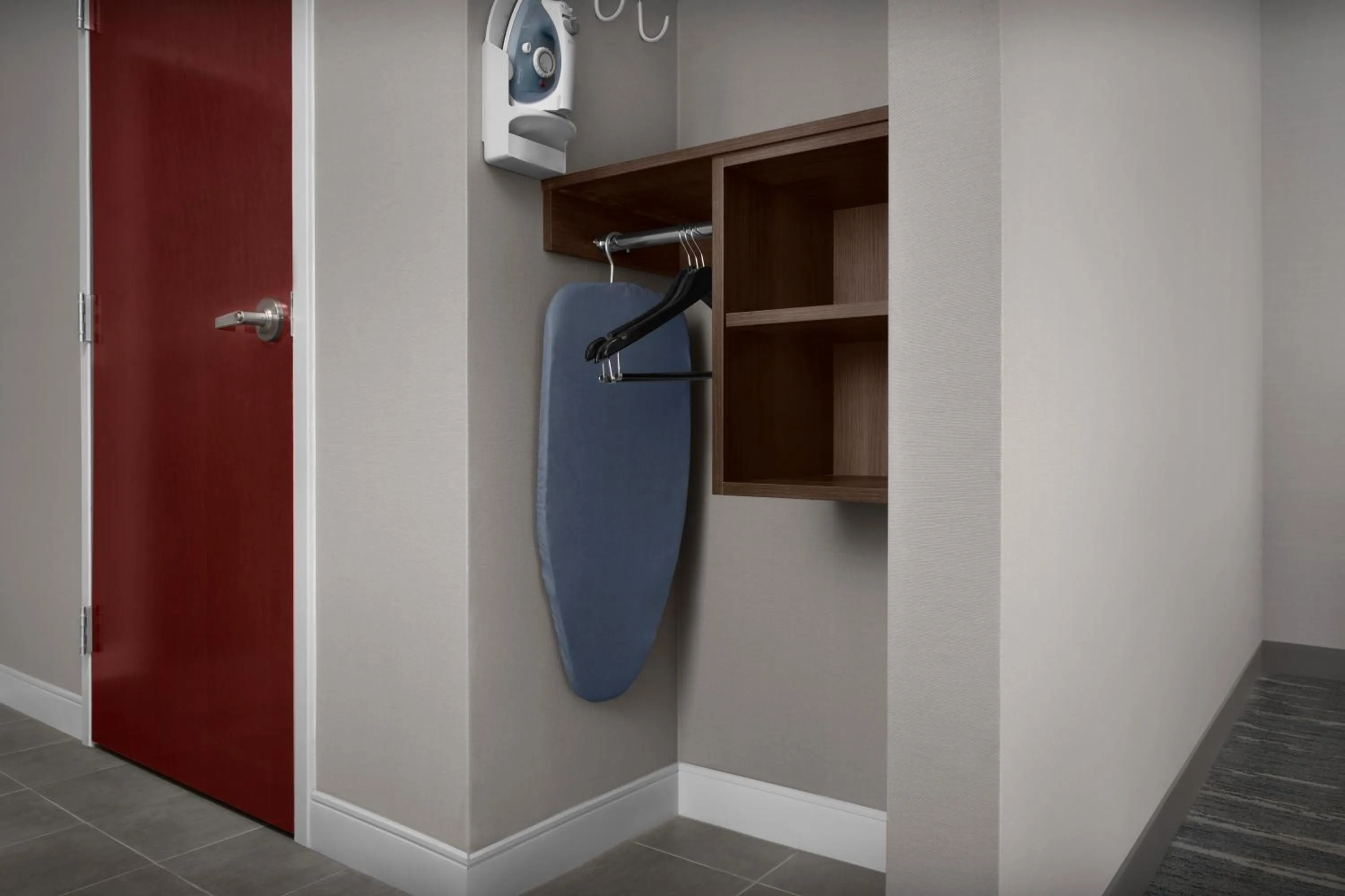 wardrobe in Hampton Inn Ithaca