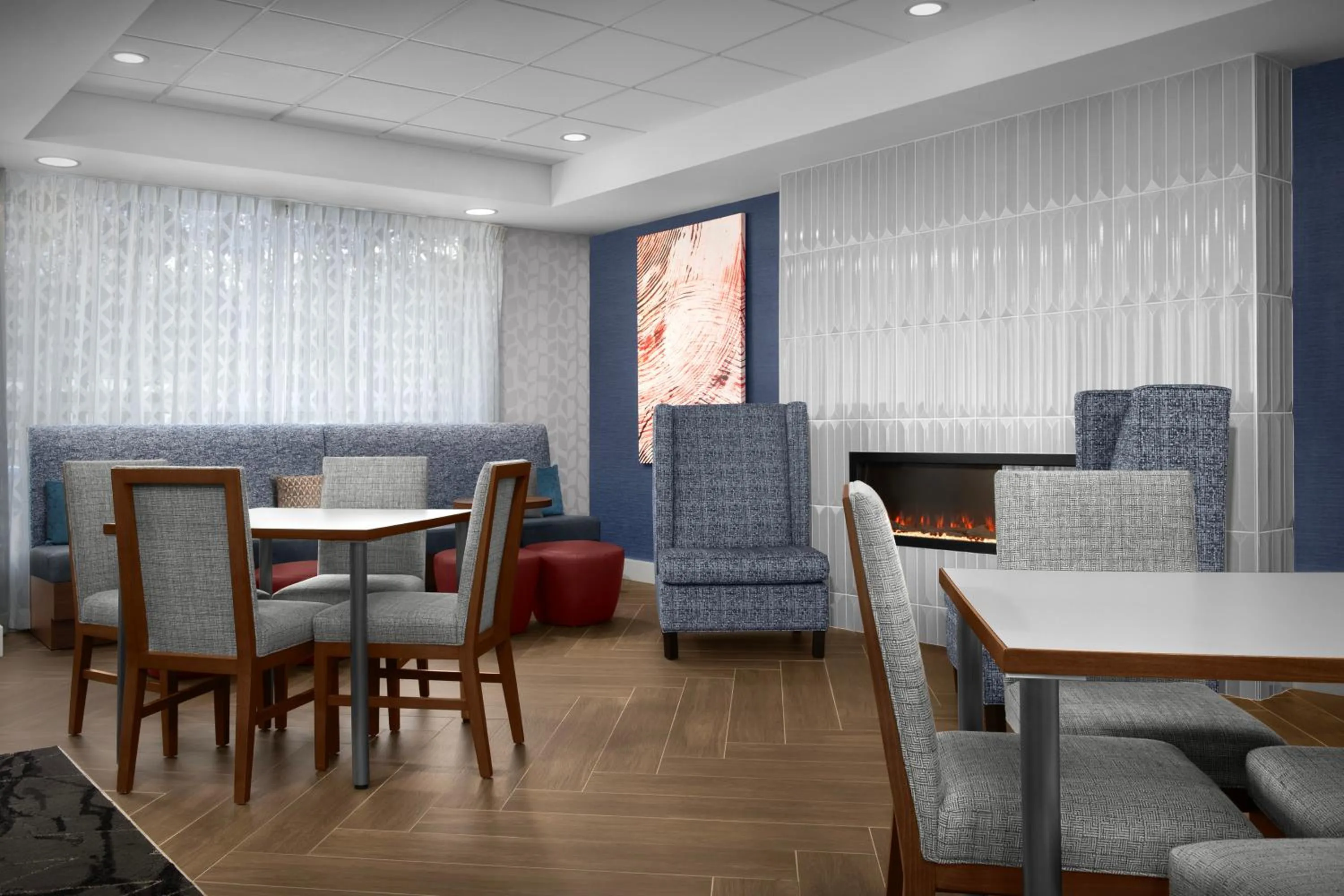 Dining area in Hampton Inn Ithaca