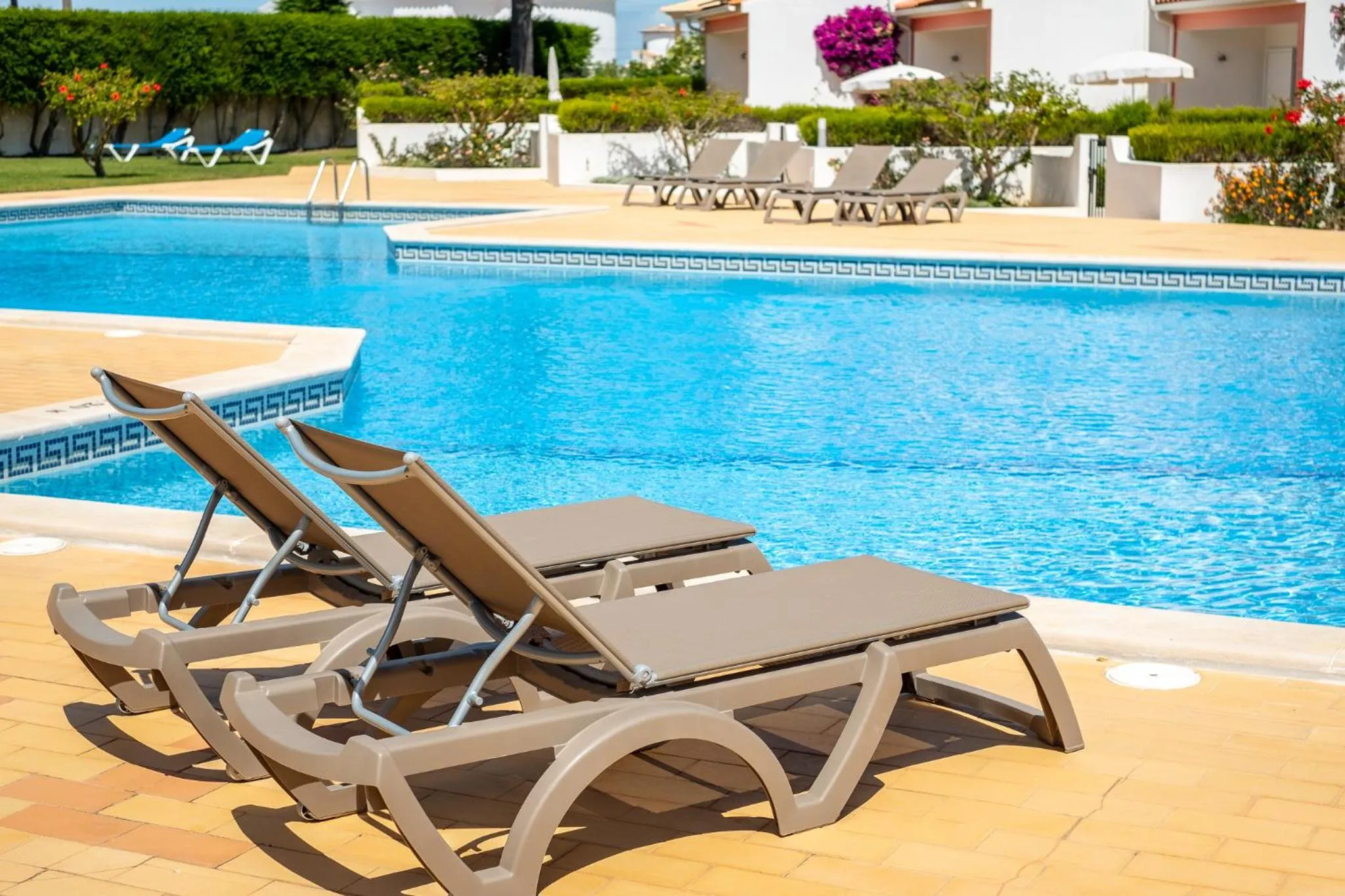 Swimming pool in Moradias Villas Joinal