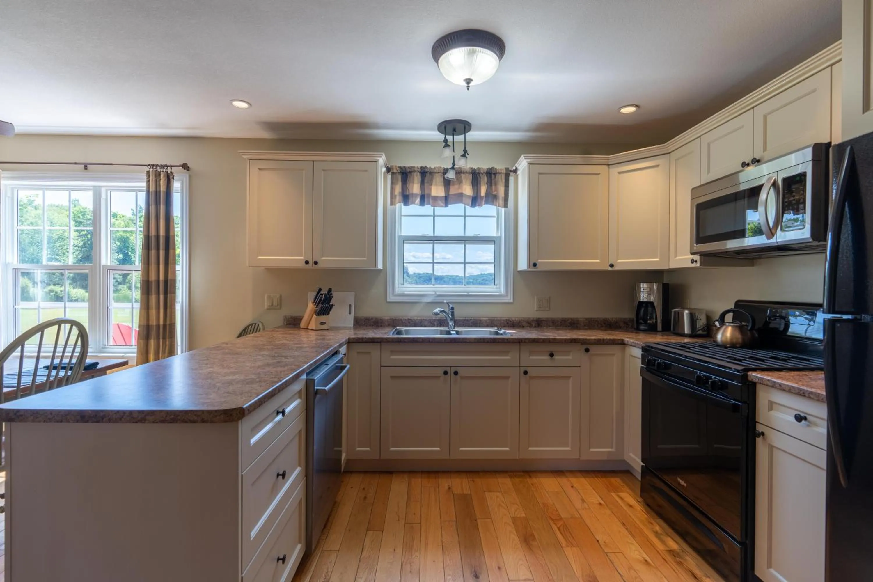 kitchen in Blue Water Acres