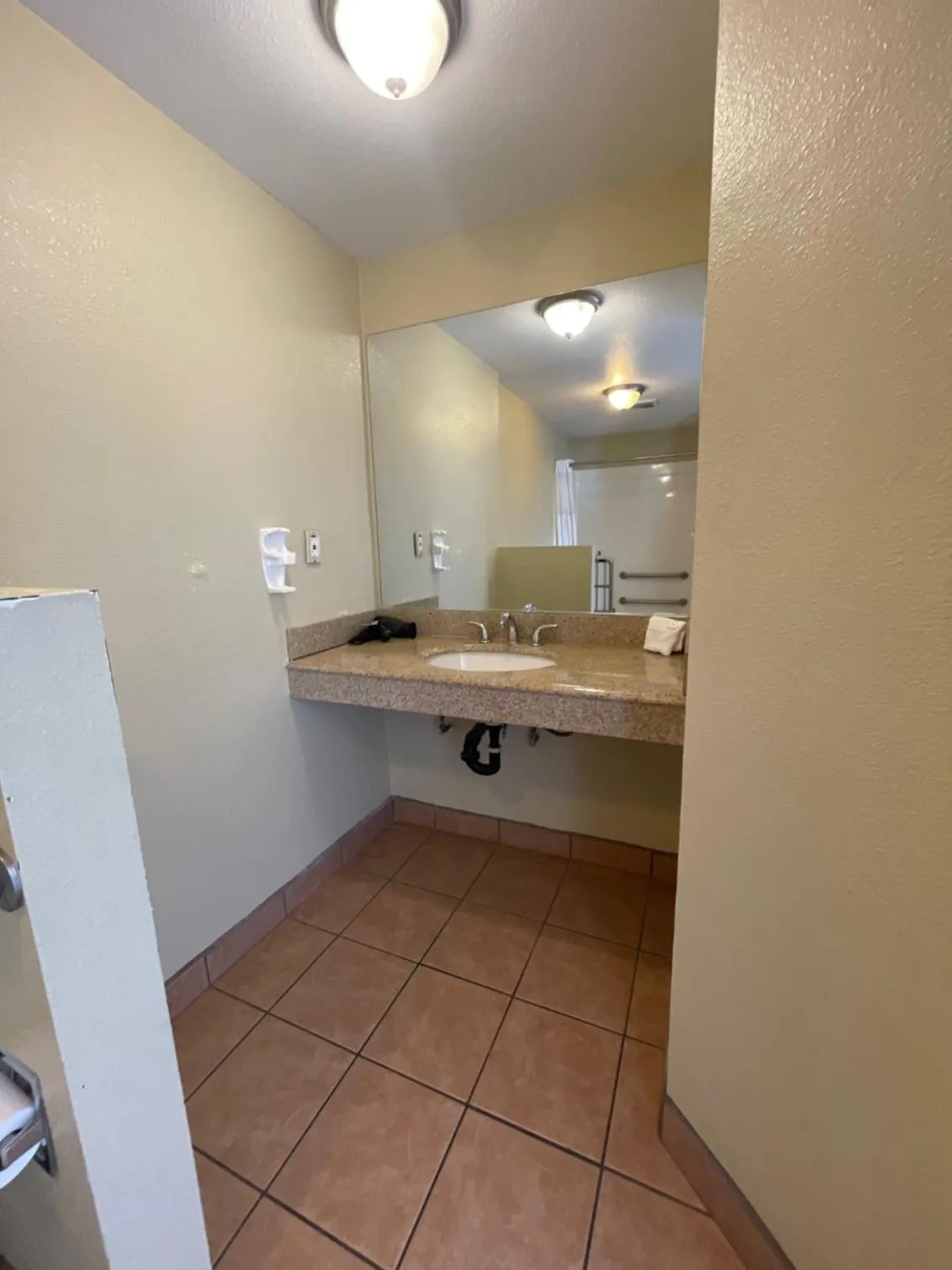 Bathroom in Howard Johnson by Wyndham Ridgecrest, CA