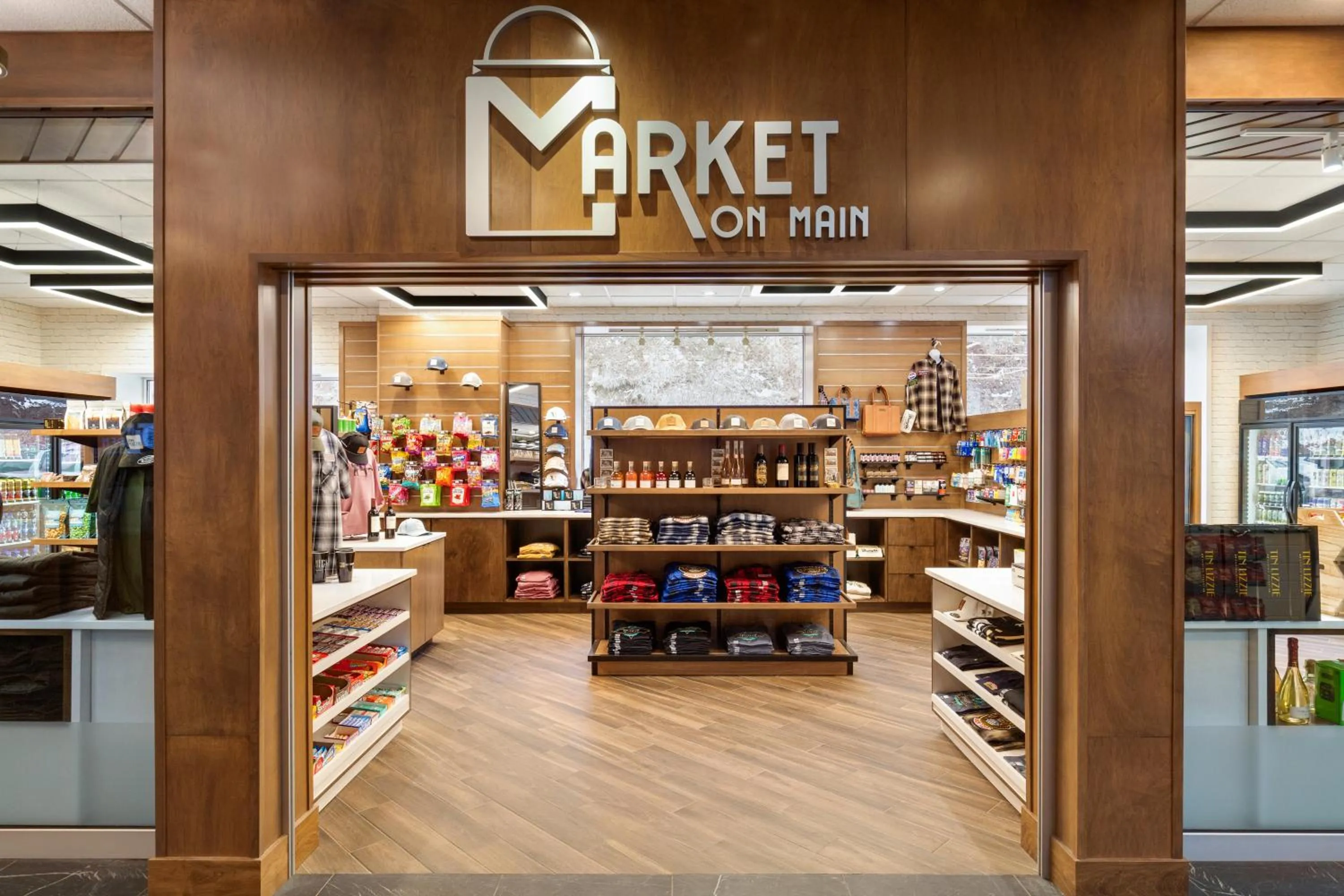 On-site shops in Hampton Inn at Tin Lizzie Gaming Resort