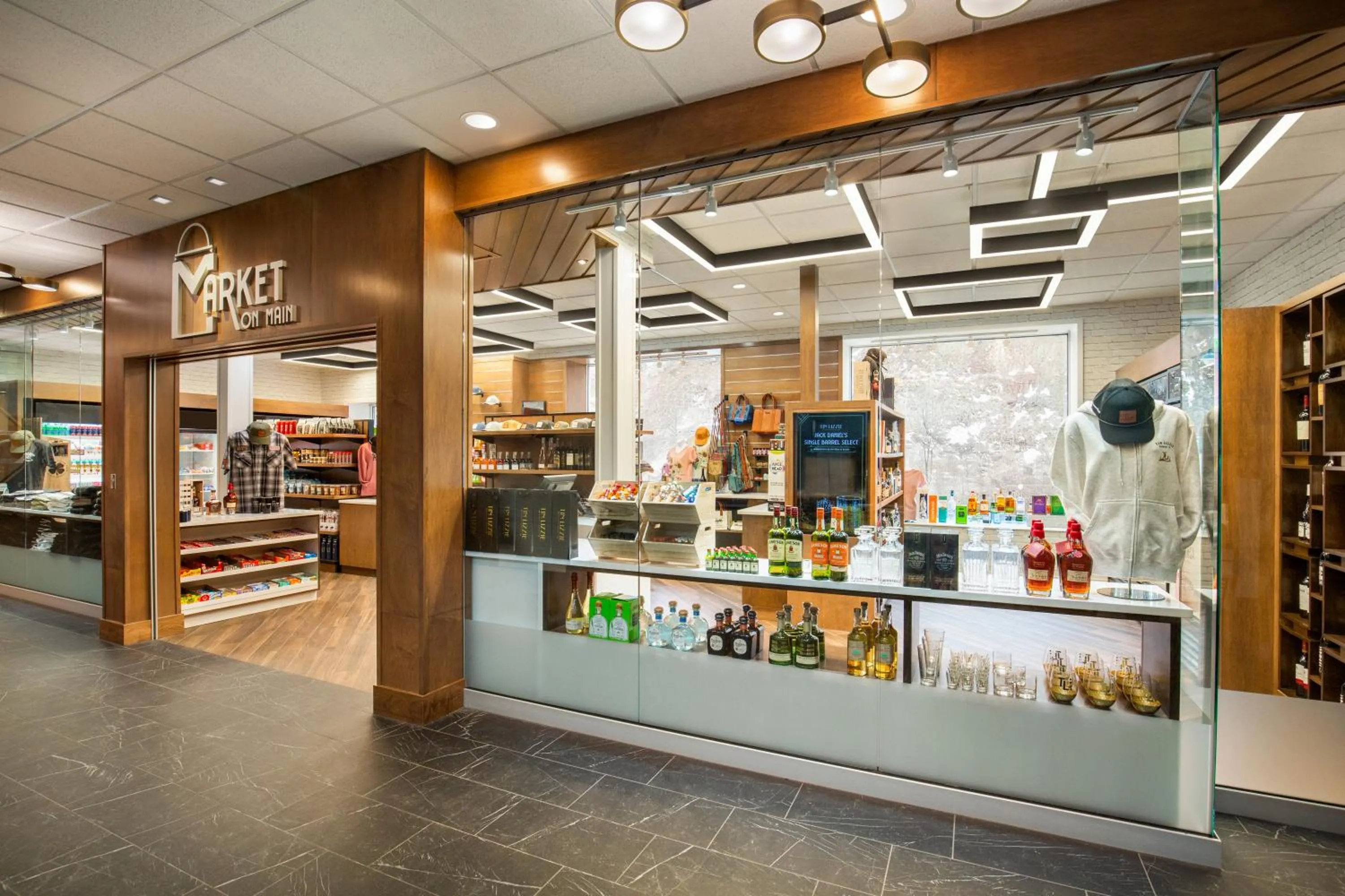 On-site shops in Hampton Inn at Tin Lizzie Gaming Resort