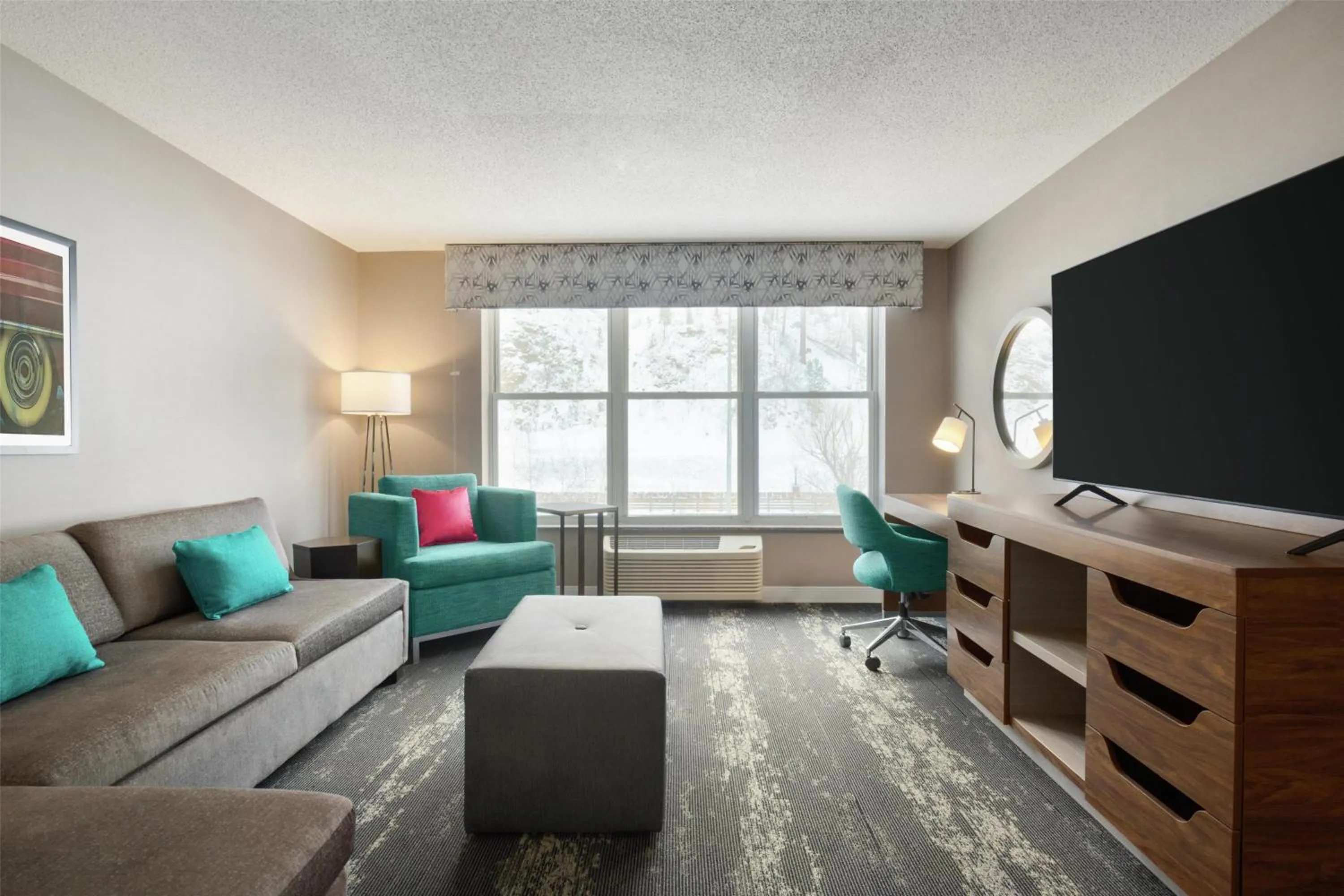 Living room in Hampton Inn at Tin Lizzie Gaming Resort