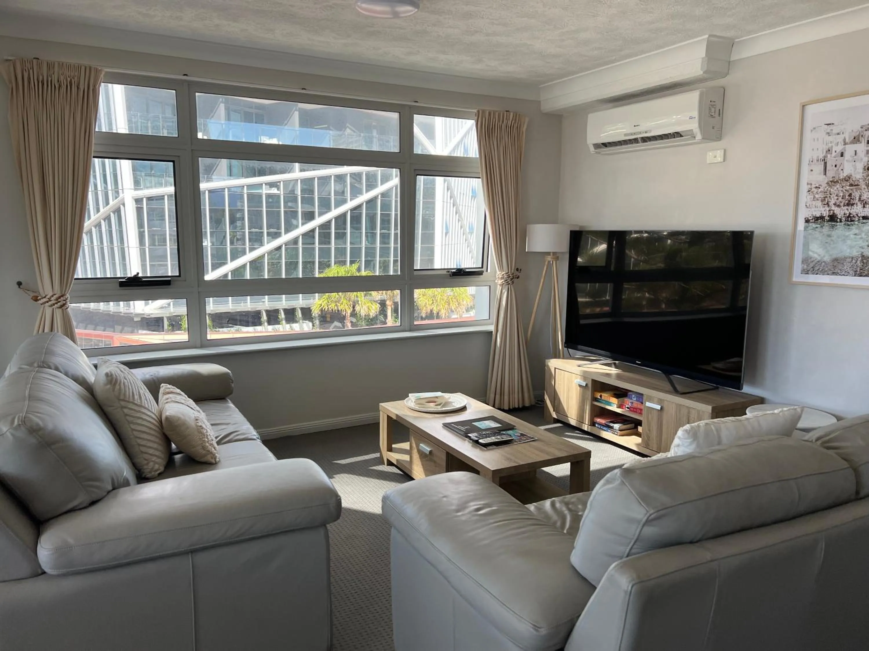 TV and multimedia in Wharf Boutique Apartments