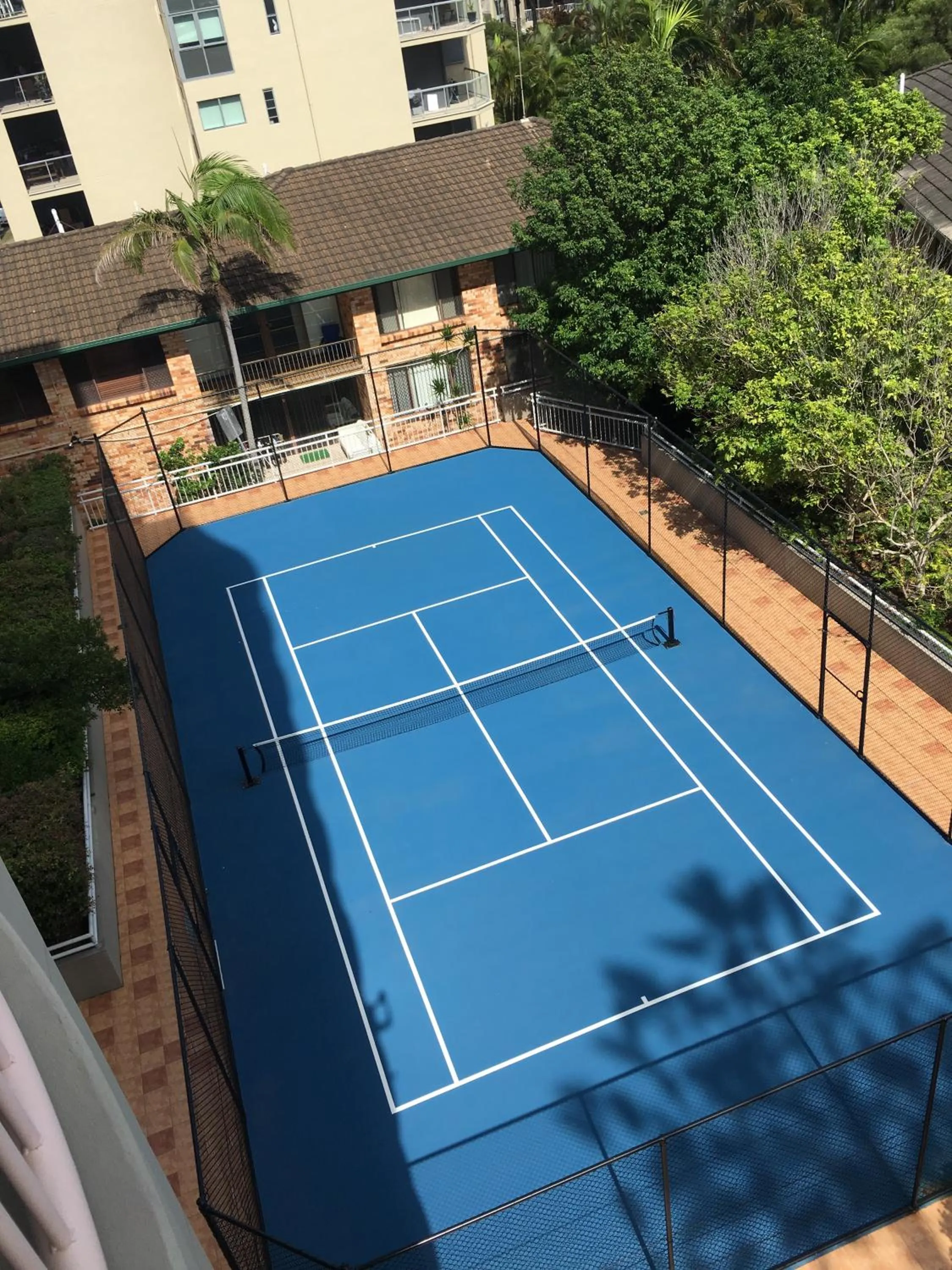 Tennis court in Wharf Boutique Apartments