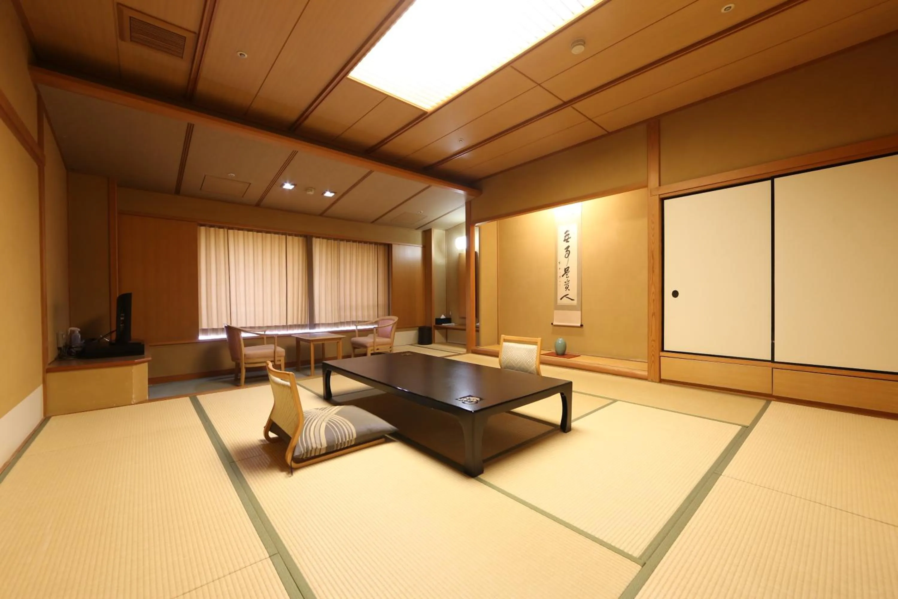 Seating area in Tamatsukuri Grand Hotel Choseikaku