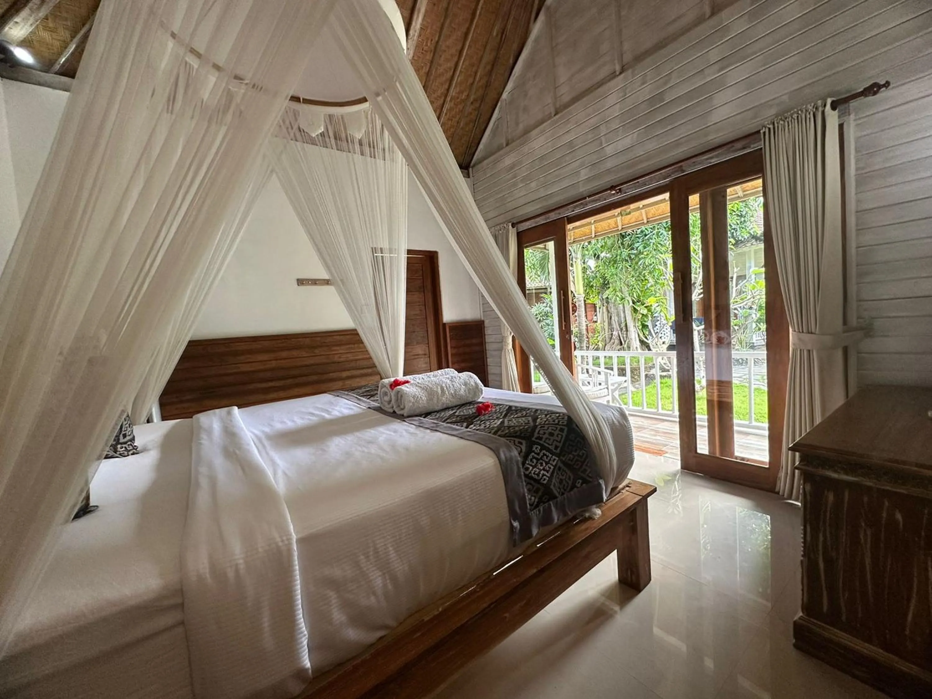 Bed in Blue Lagoon Secret Villas