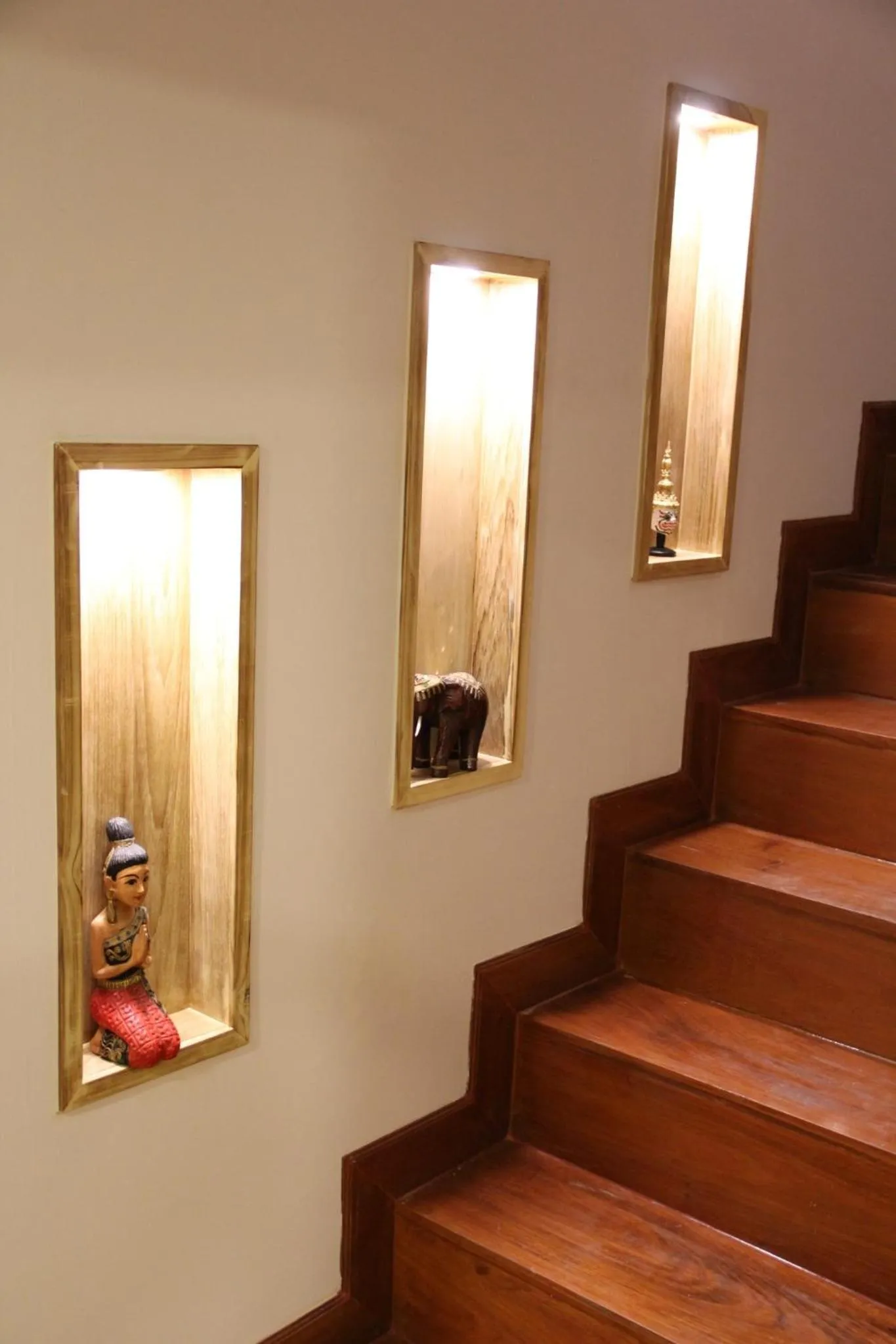 Decorative detail in Mariya Lady Hostel Suvarnabhumi Airport