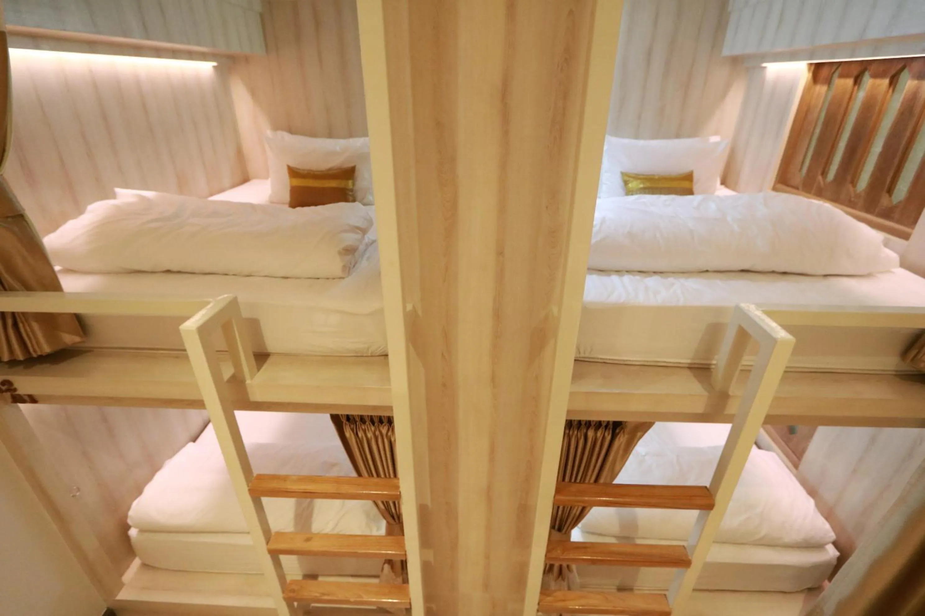 Bed in Mariya Lady Hostel Suvarnabhumi Airport