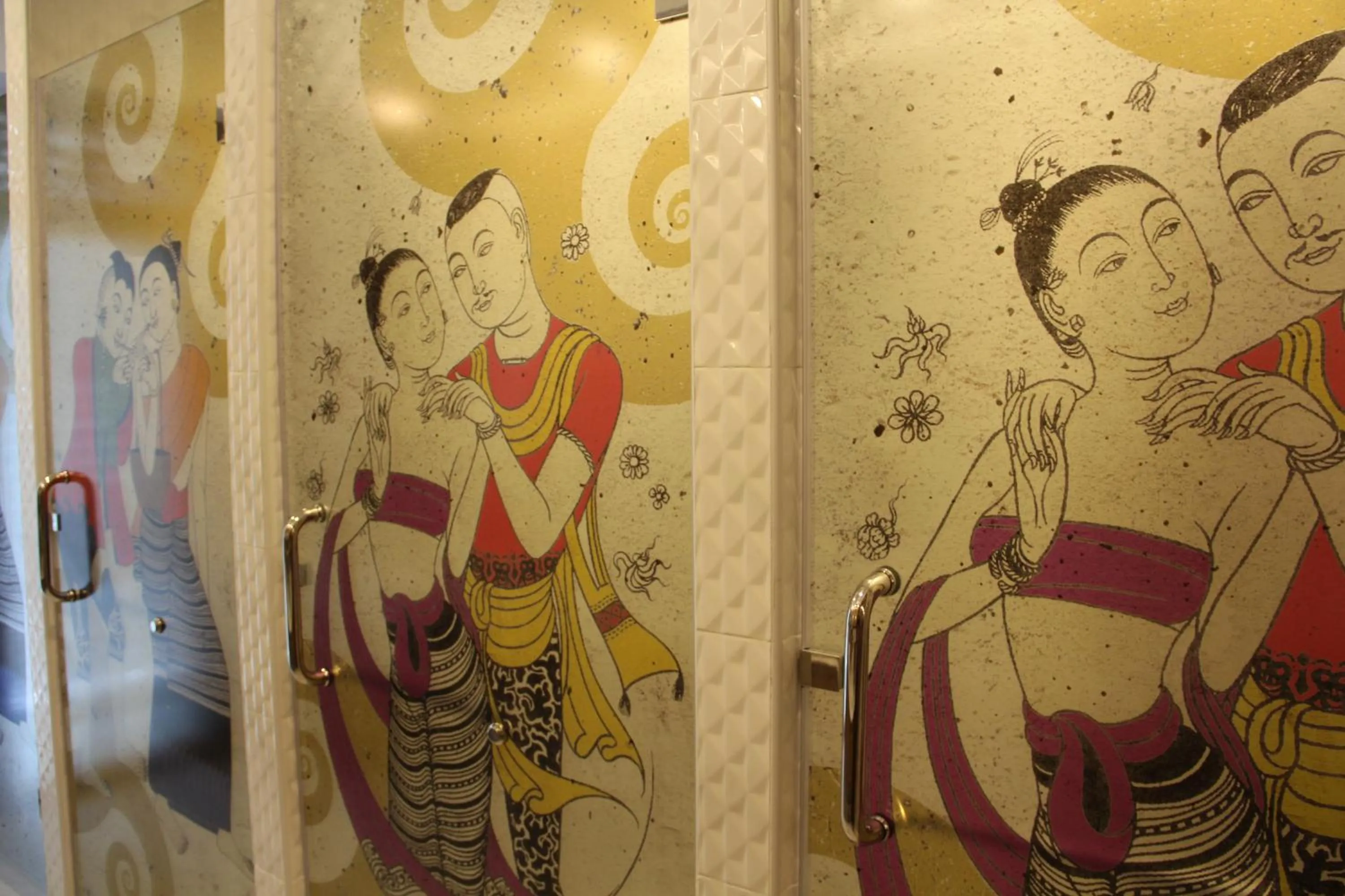 Shower in Mariya Lady Hostel Suvarnabhumi Airport