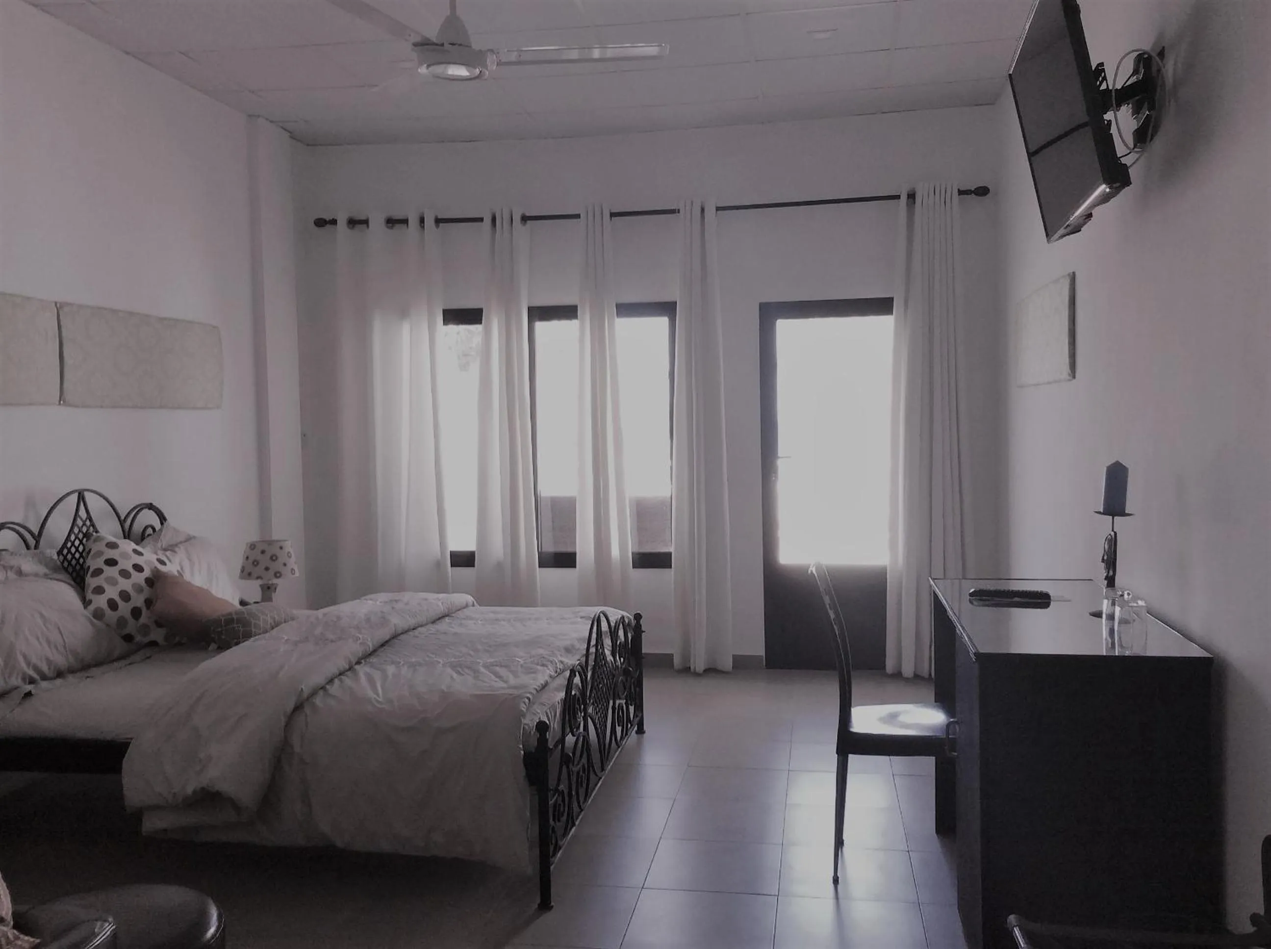 Photo of the whole room, Bed in Swiss Boutique Hotel