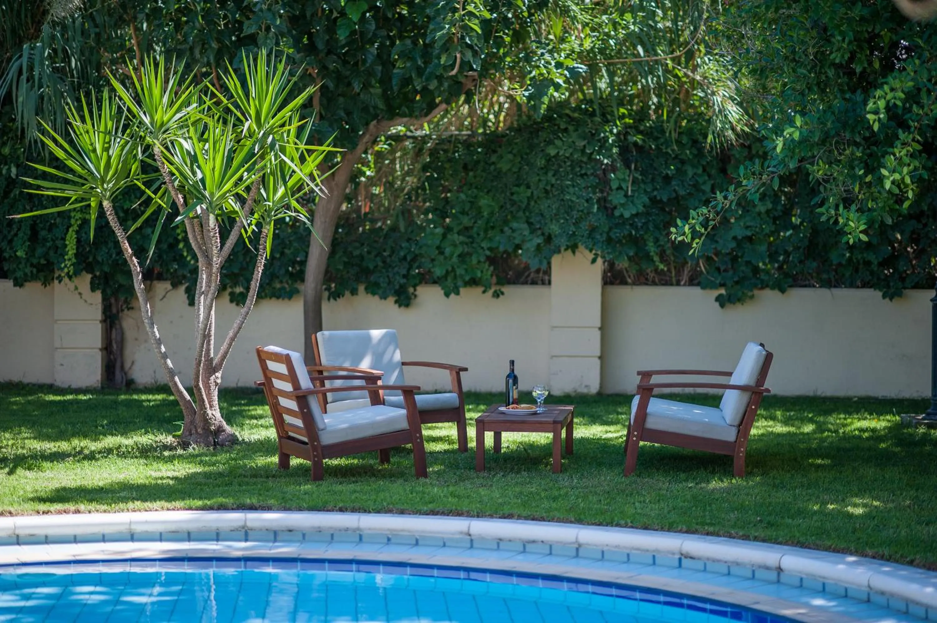 Garden in Mirtilos Studios & Apartments