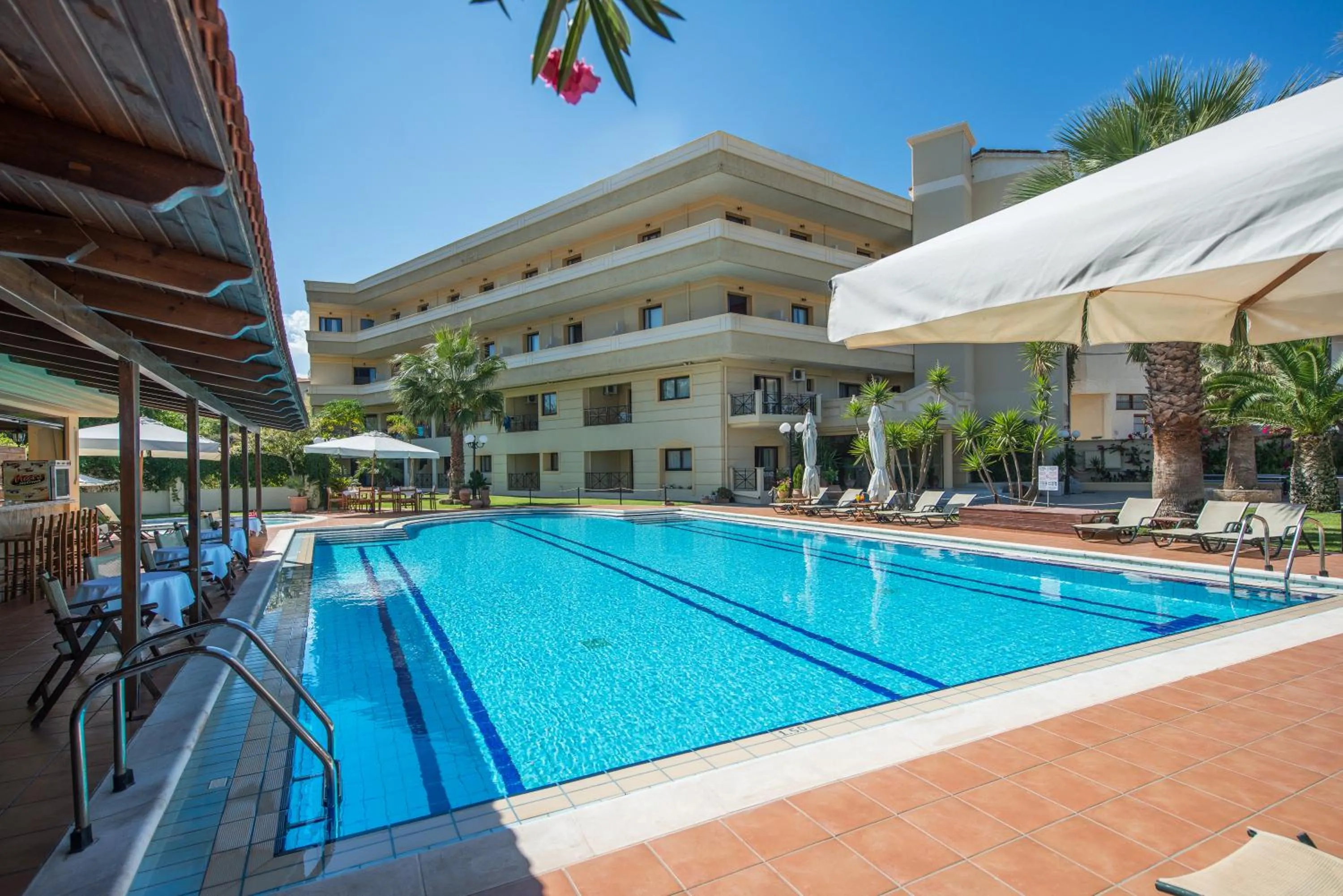 Facade/entrance in Mirtilos Studios & Apartments