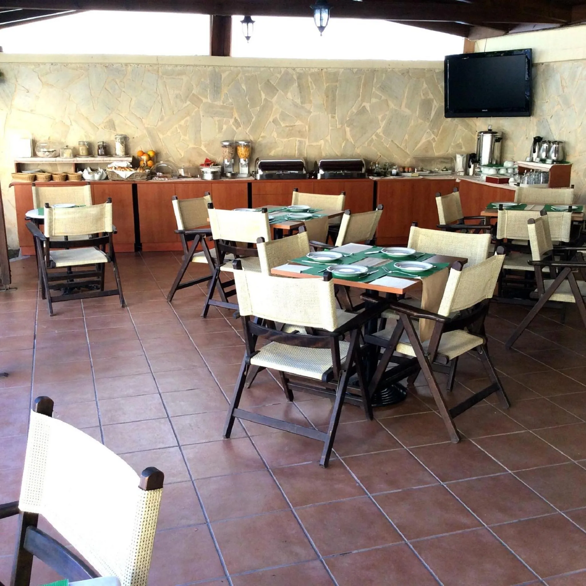 Restaurant/places to eat in Mirtilos Studios & Apartments