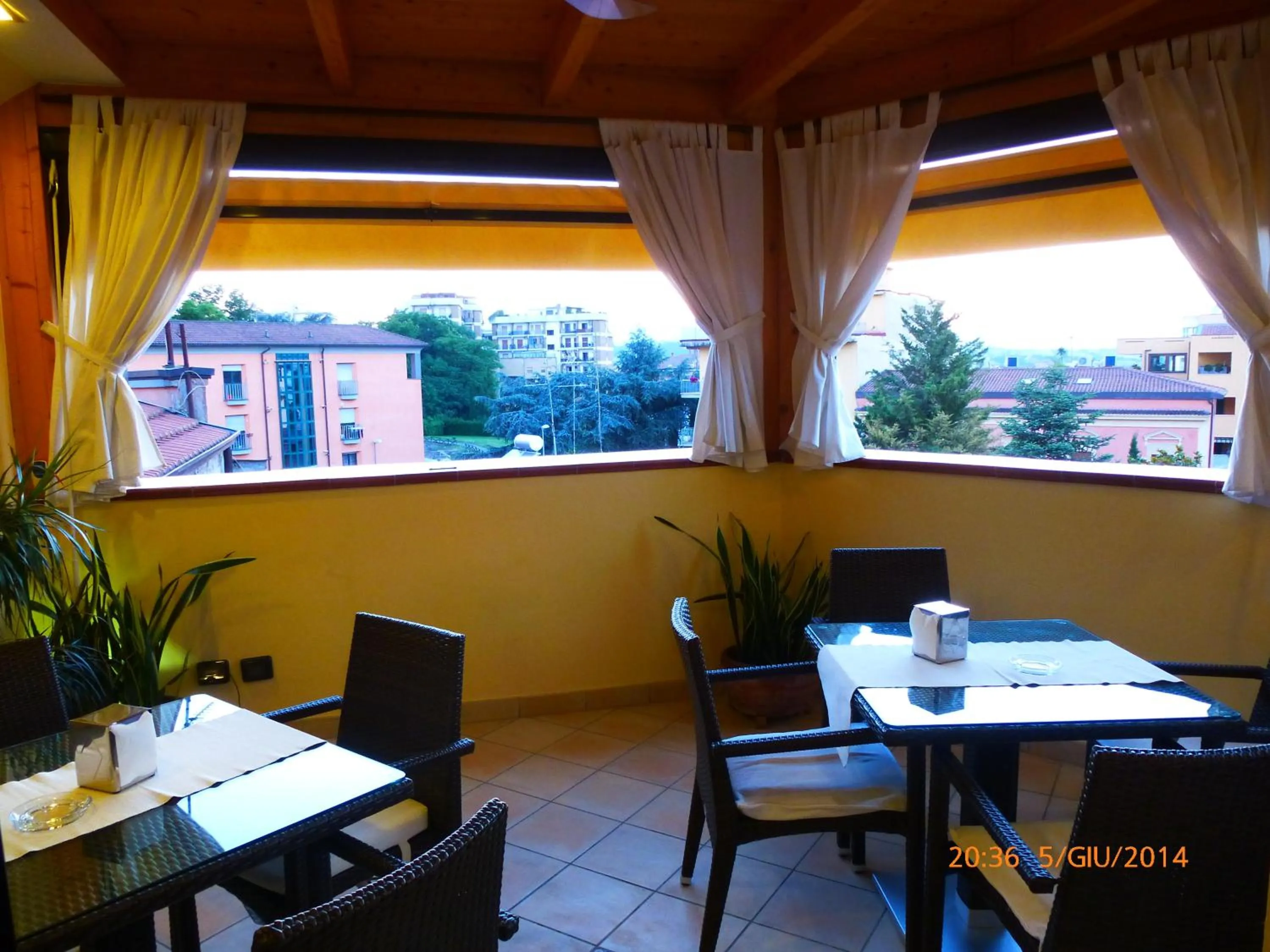 Communal lounge/ TV room in B&B Domus Traiani Benevento