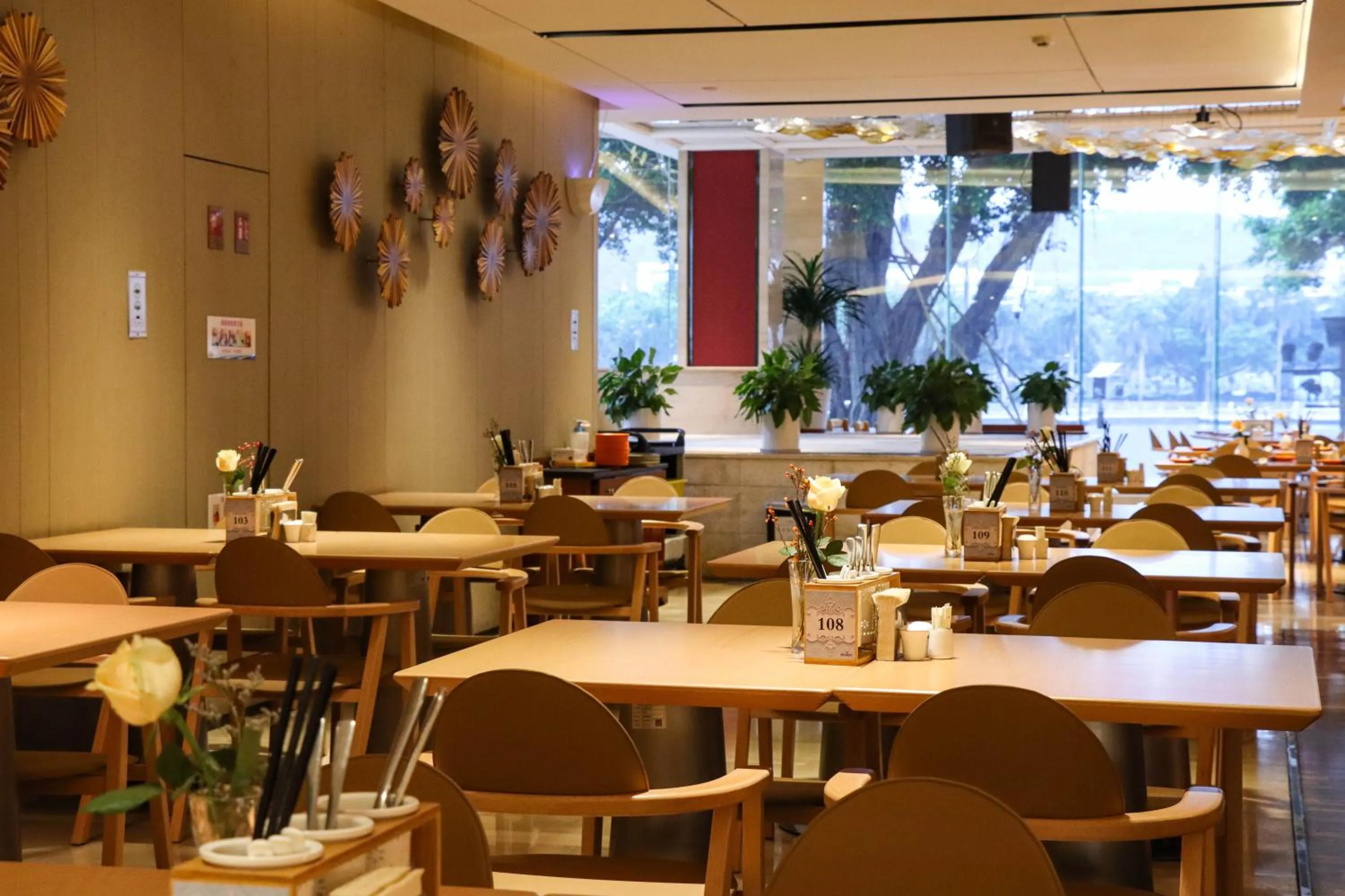 Xiamen Airlines Lakeside Hotel