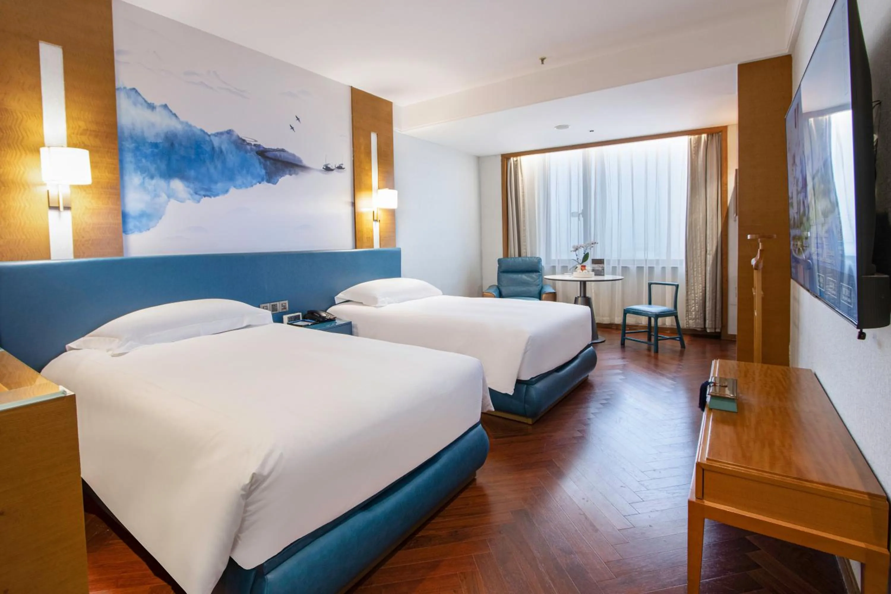 Bed in Xiamen Airlines Lakeside Hotel