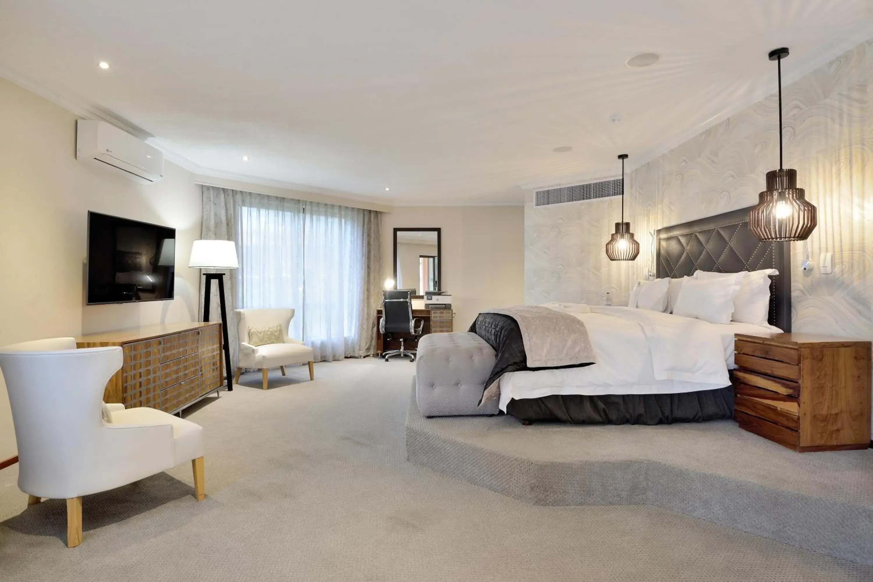 Luxury King Suite in Windhoek Country Club Resort Luxury King Suite in Windhoek Country Club Resort