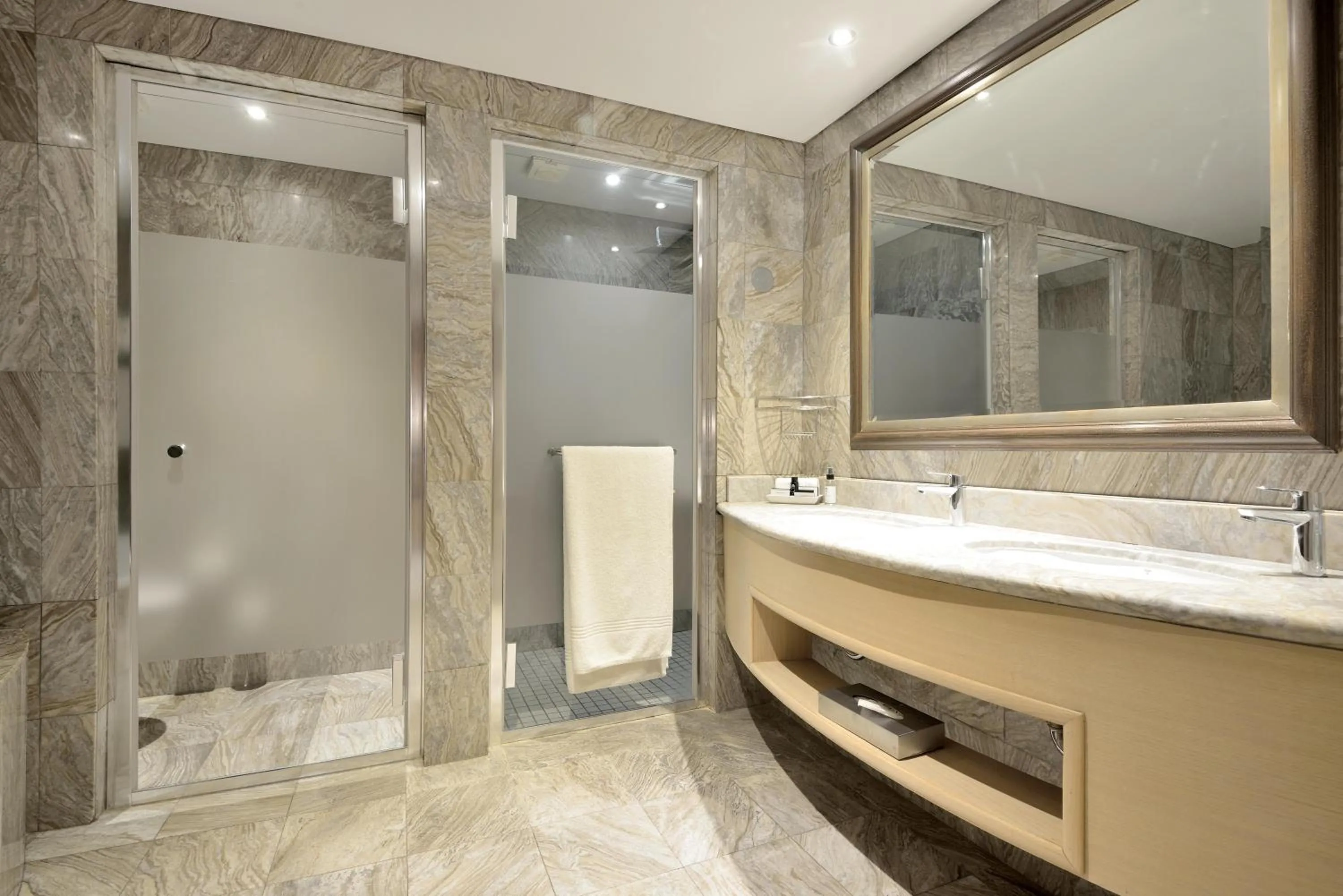 Bathroom in Windhoek Country Club Resort