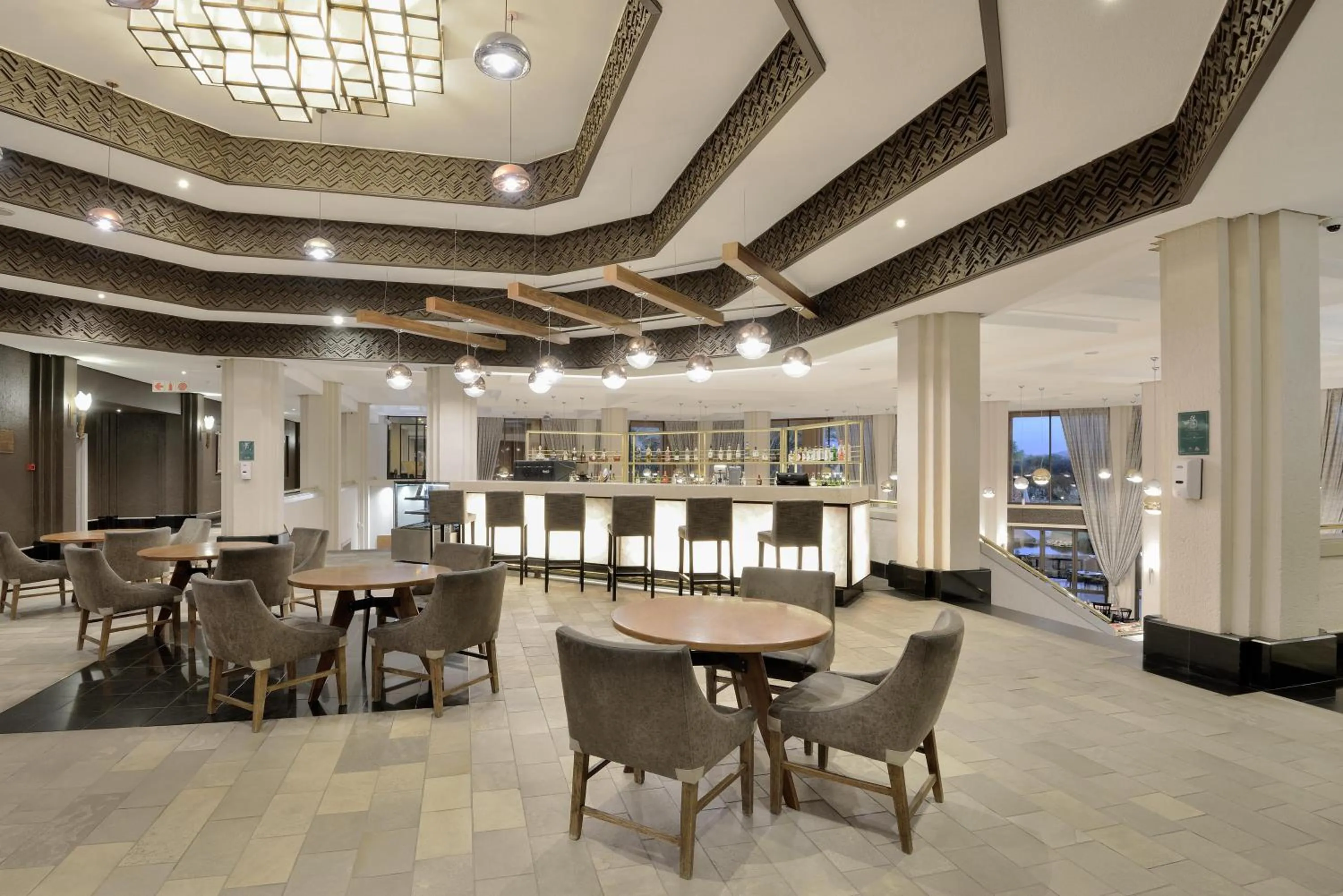 Lounge or bar in Windhoek Country Club Resort