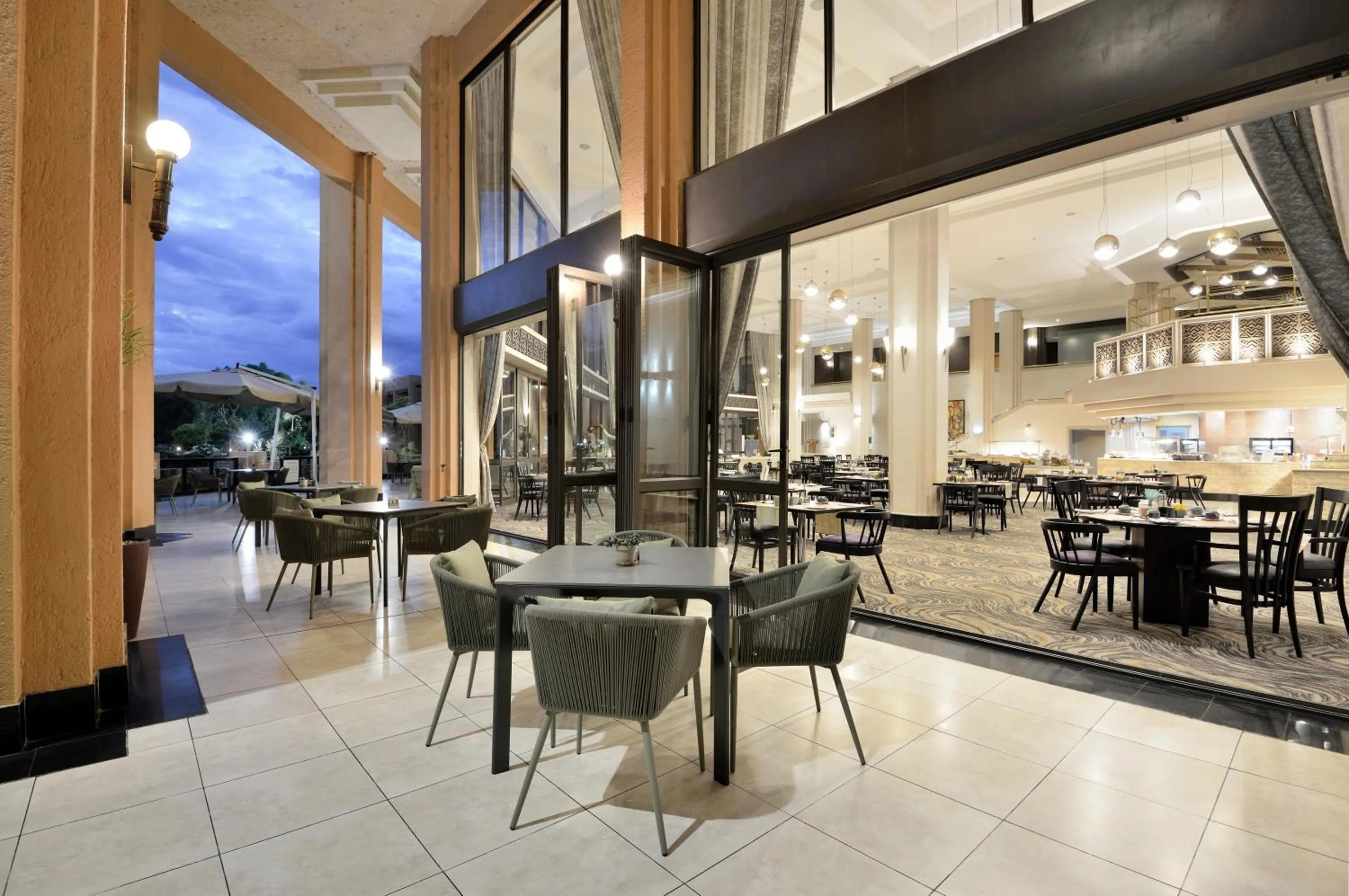 Restaurant/places to eat in Windhoek Country Club Resort