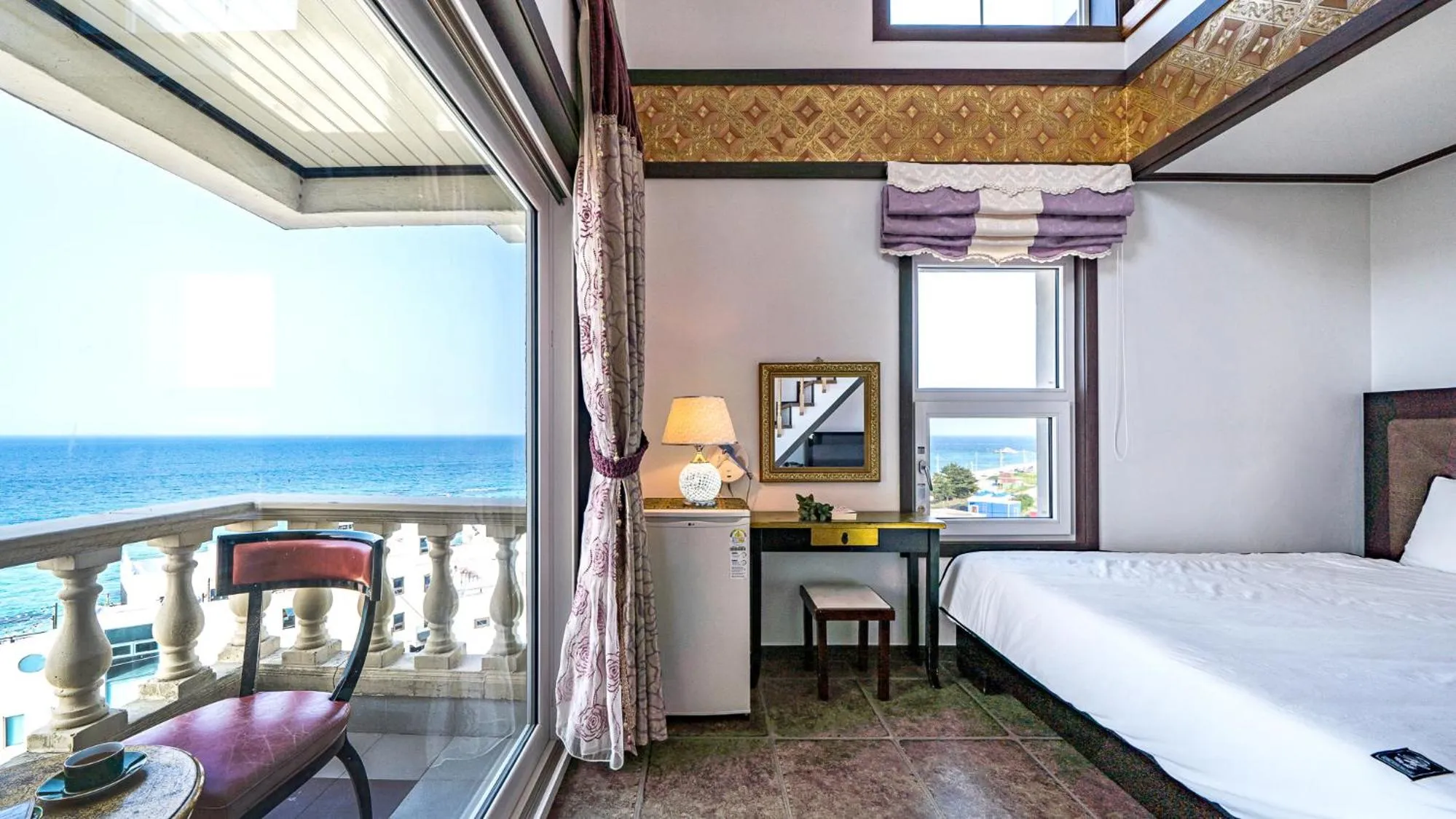 Balcony/Terrace, Bed in Pension Badawa