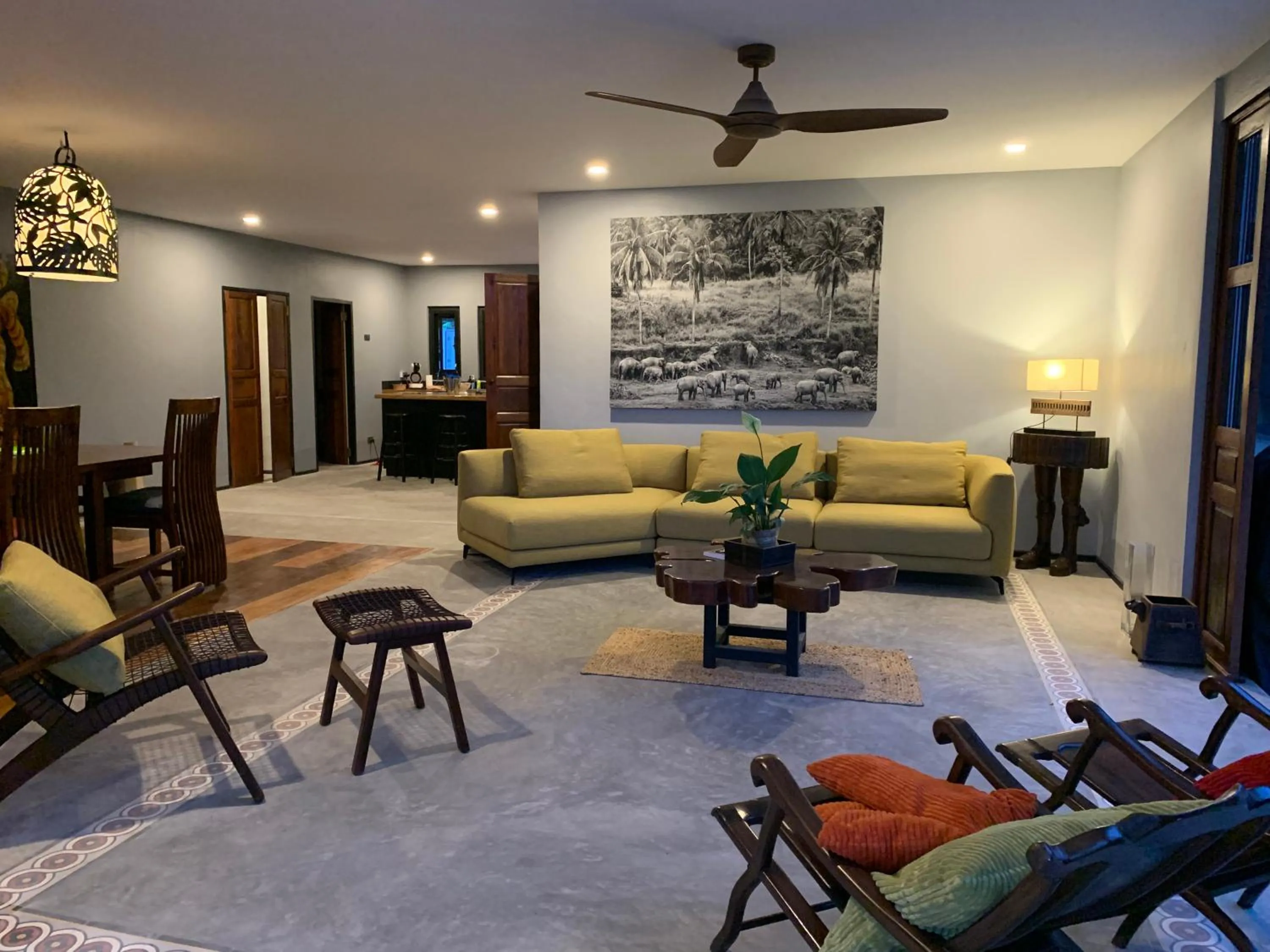 Lounge or bar in I love phants Lodge