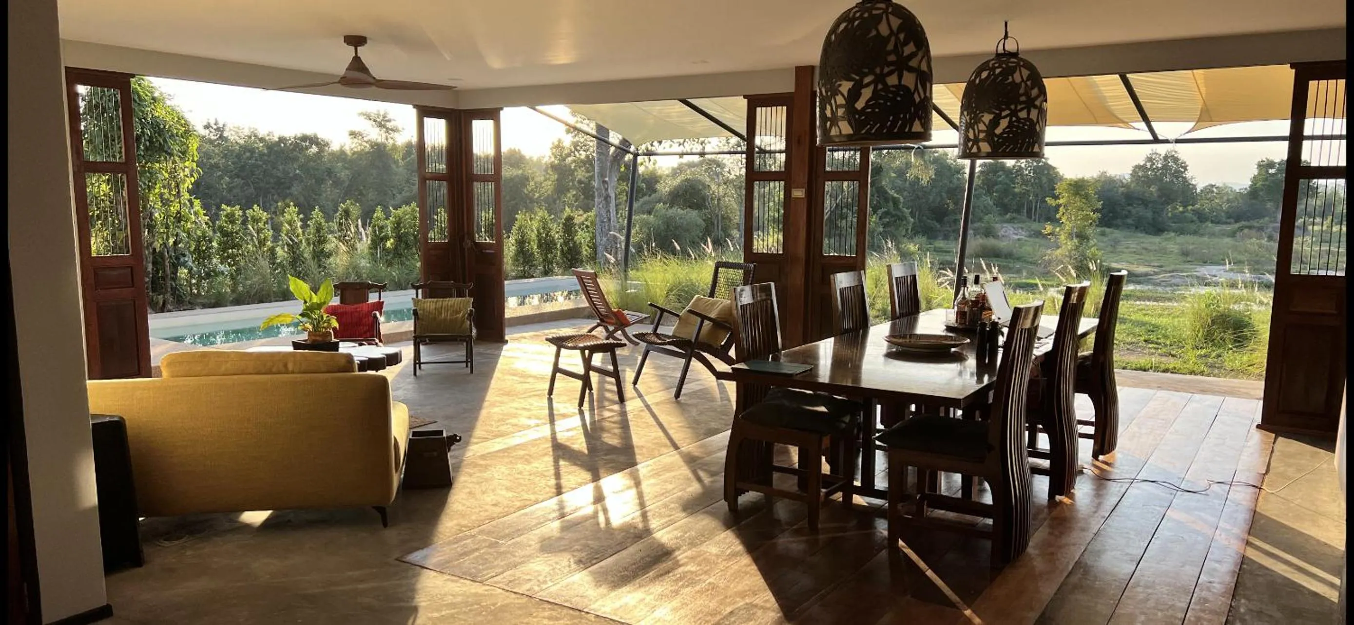 Lounge or bar in I love phants Lodge