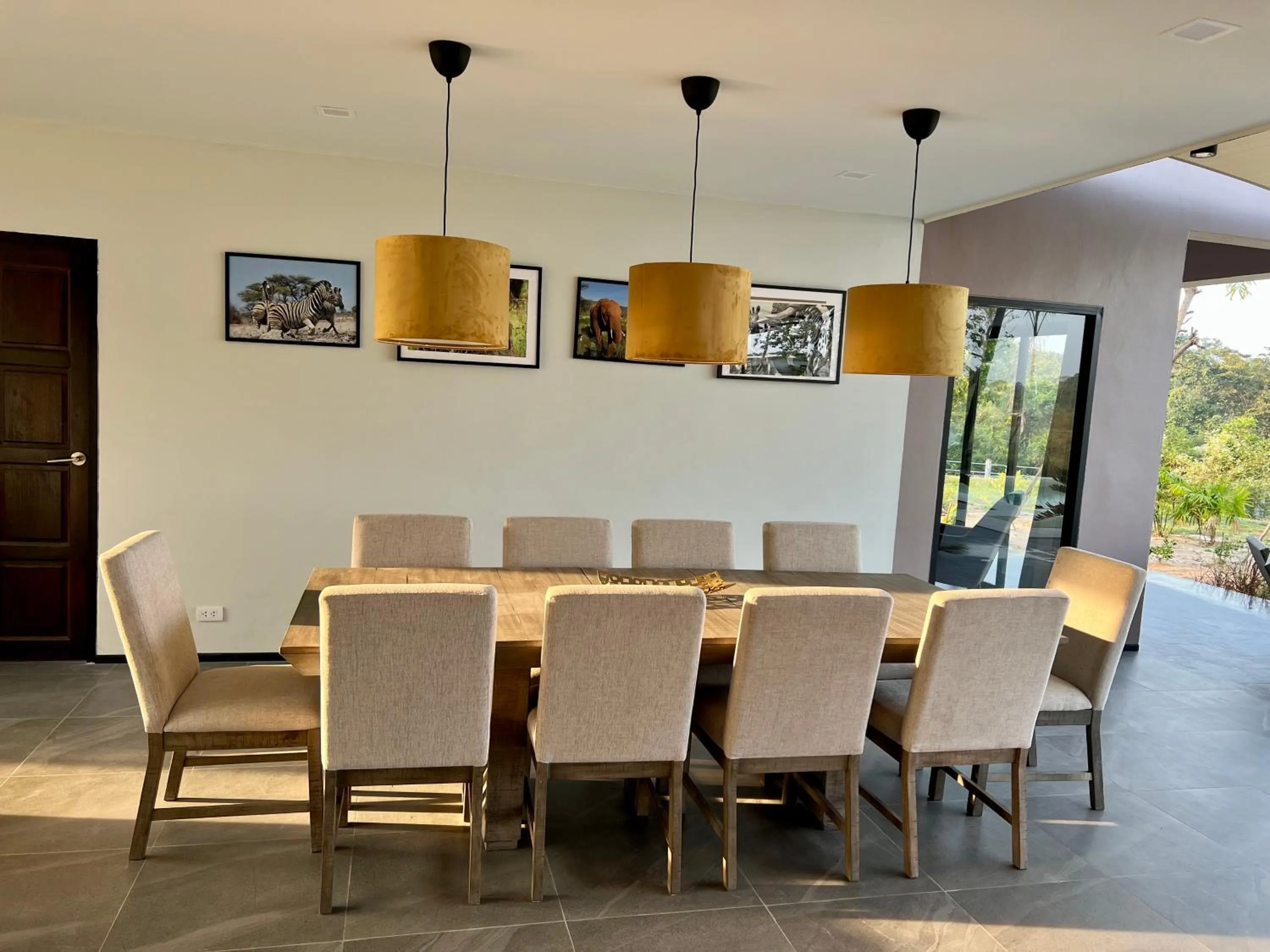 Dining area in I love phants Lodge