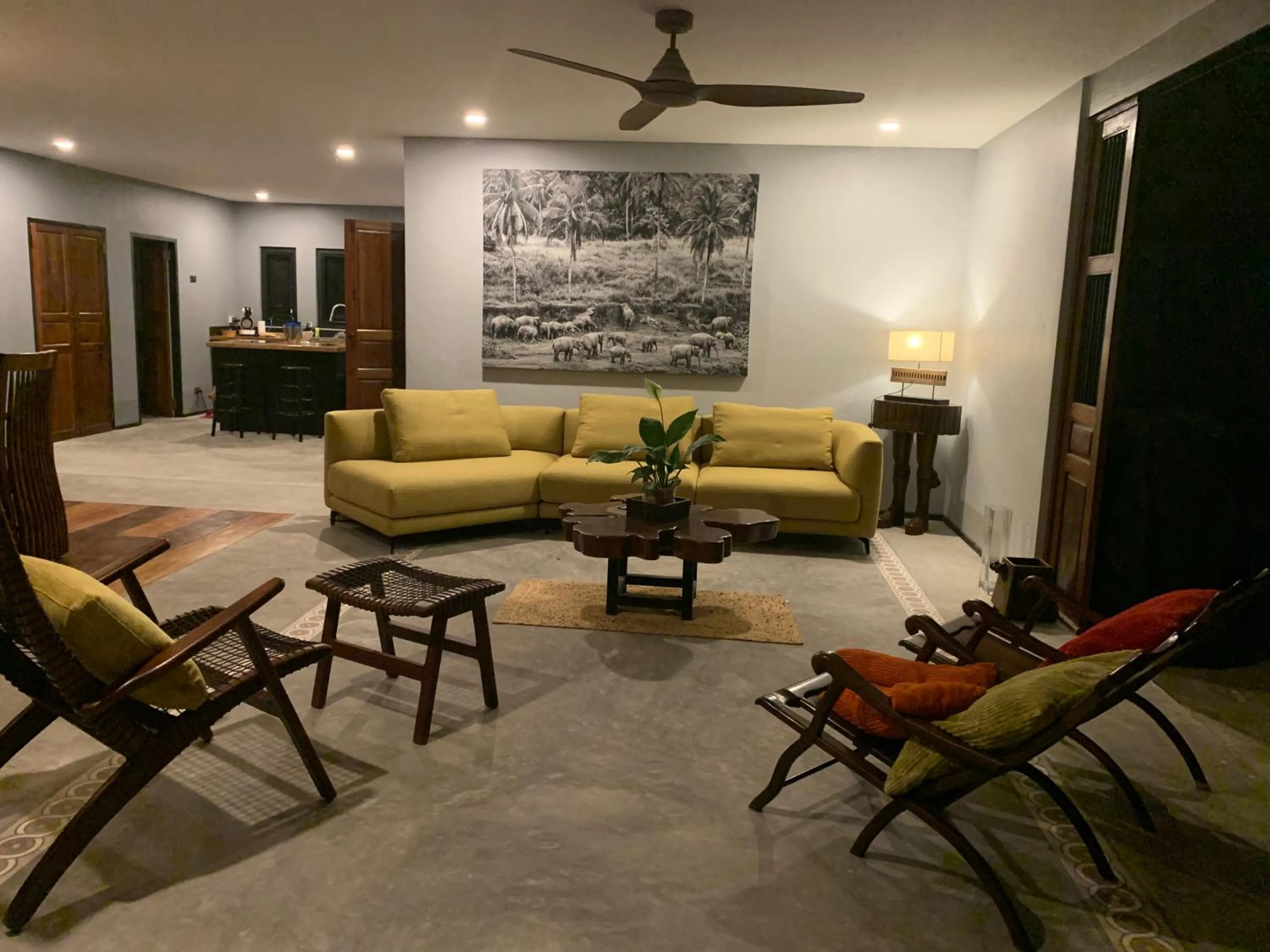 Living room in I love phants Lodge