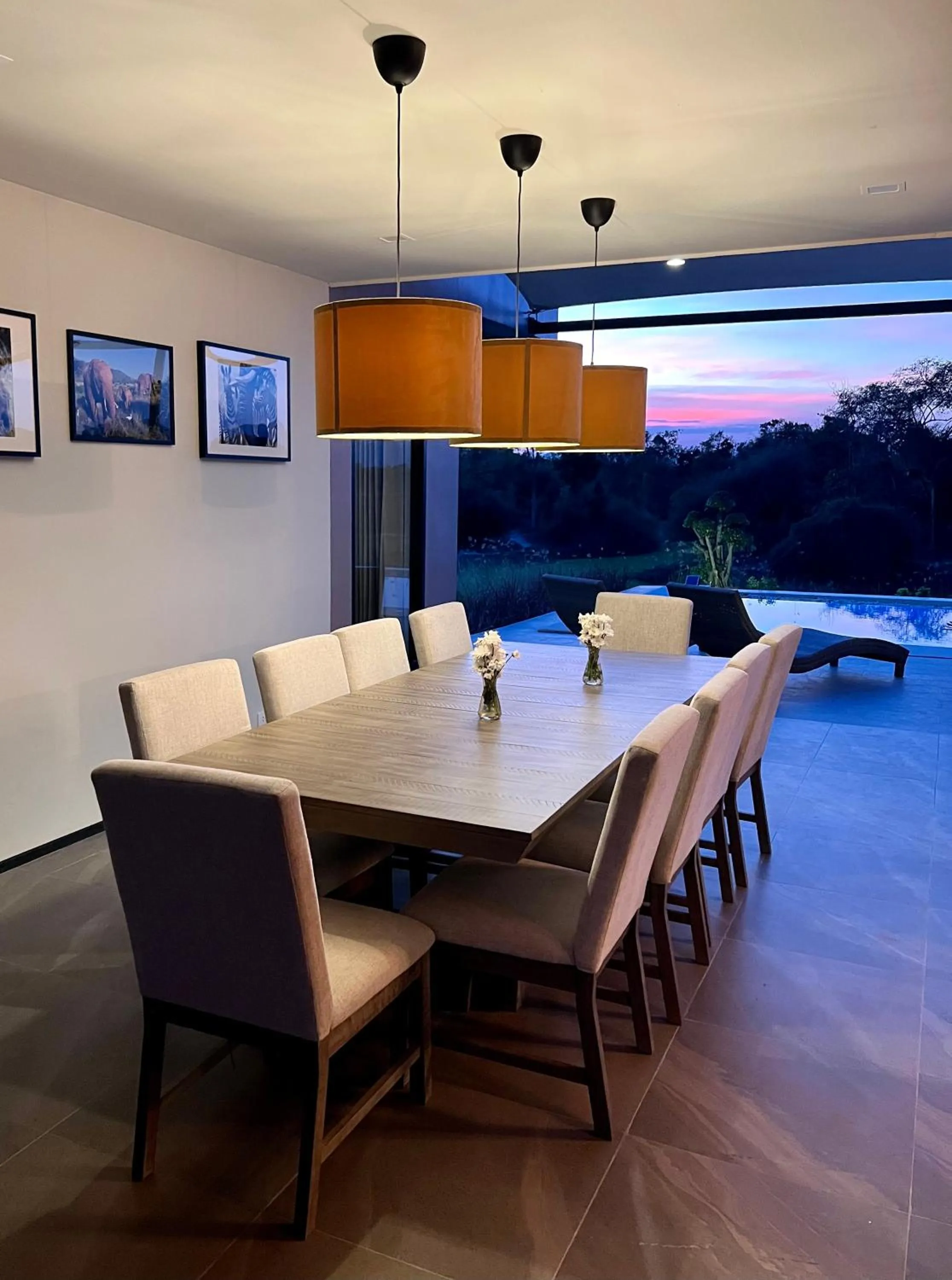 Dining area in I love phants Lodge