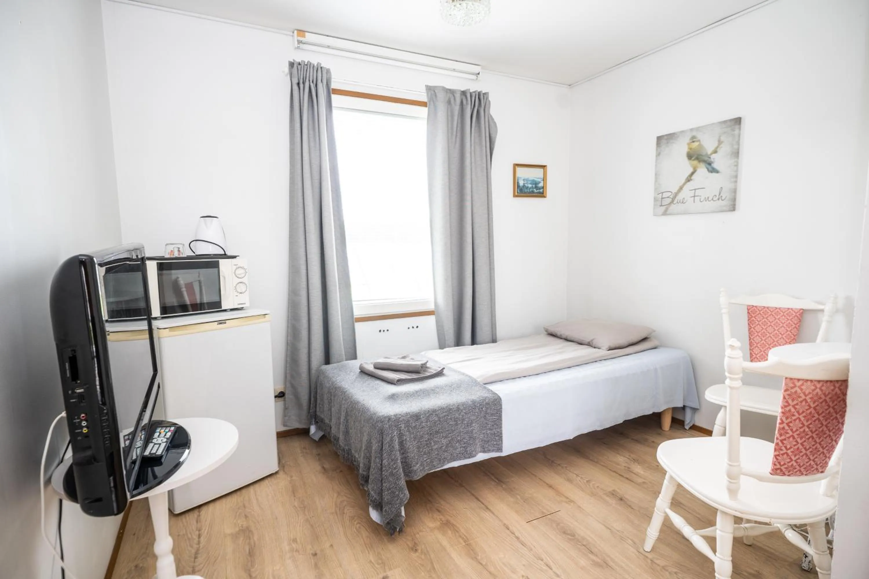 Photo of the whole room, Bed in Arctic Guesthouse & Igloos