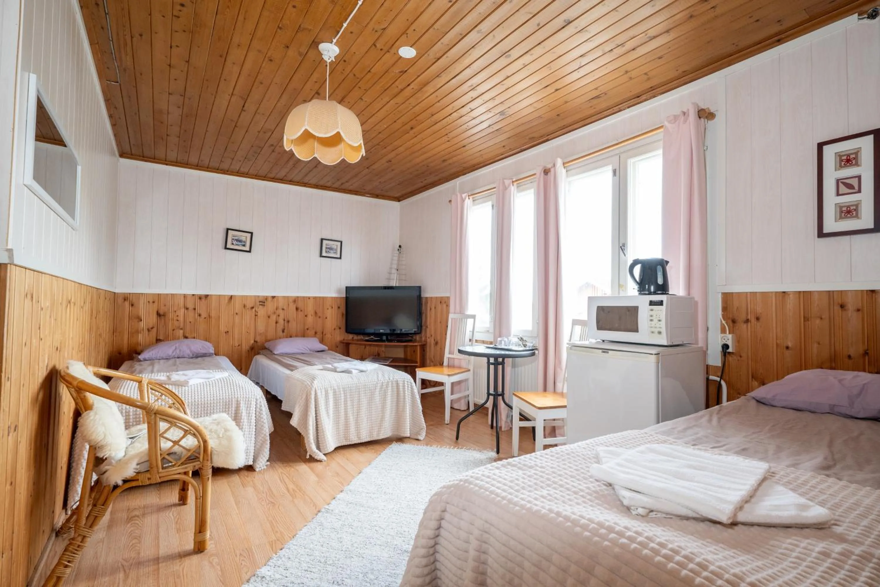 Bed in Arctic Guesthouse & Igloos