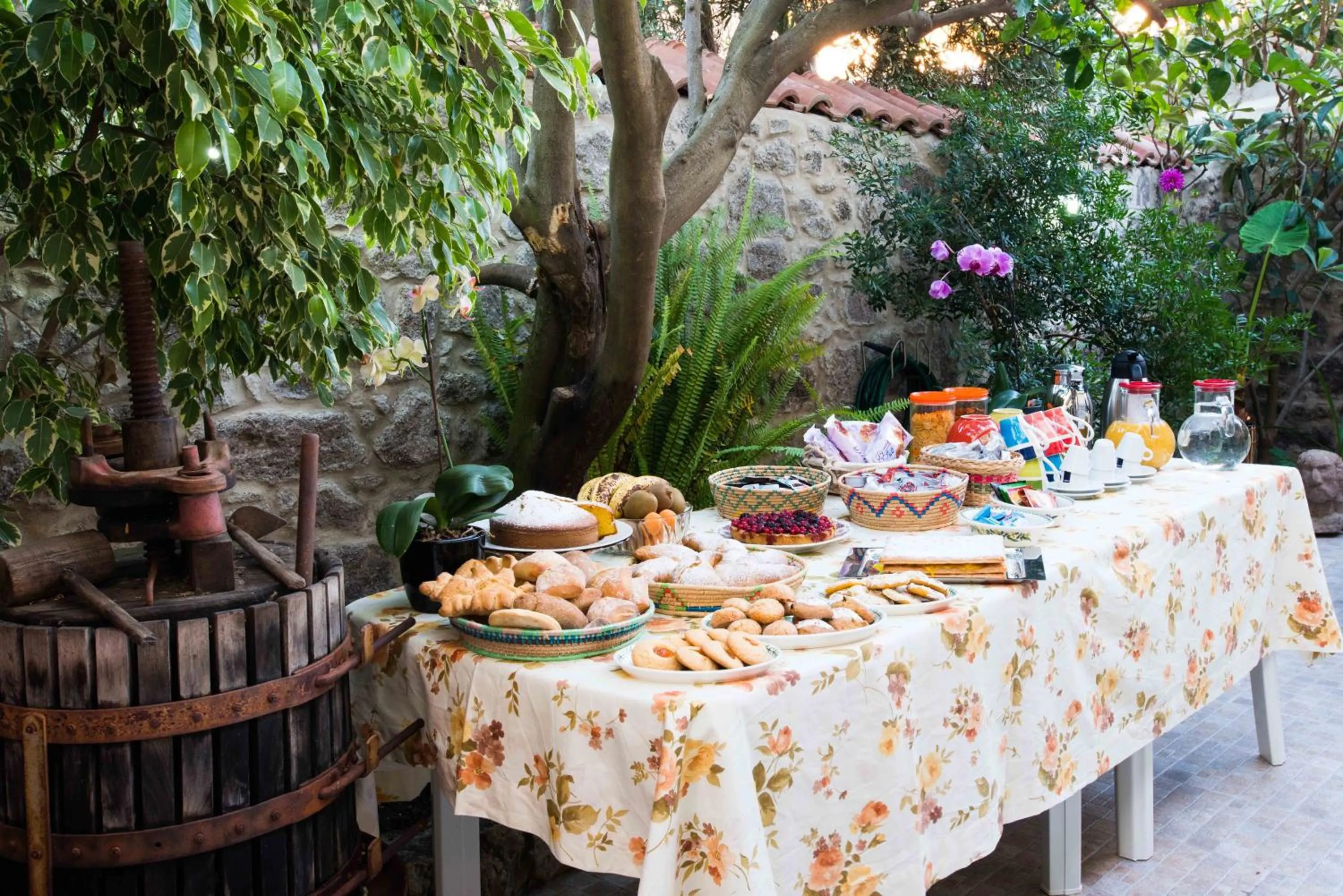 Italian breakfast in B&B L'Albero Dei Limoni