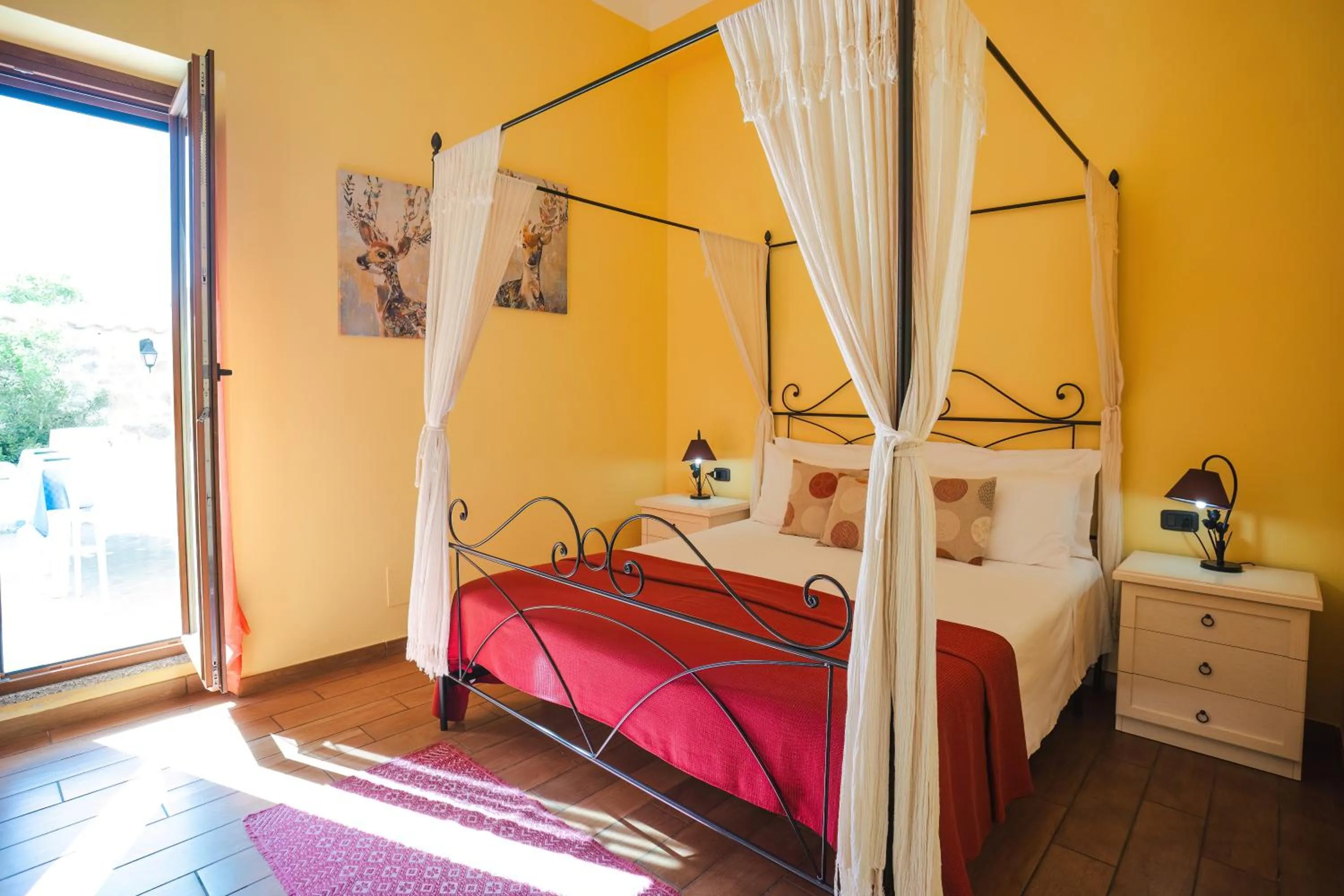 Bedroom, Bed in B&B L'Albero Dei Limoni