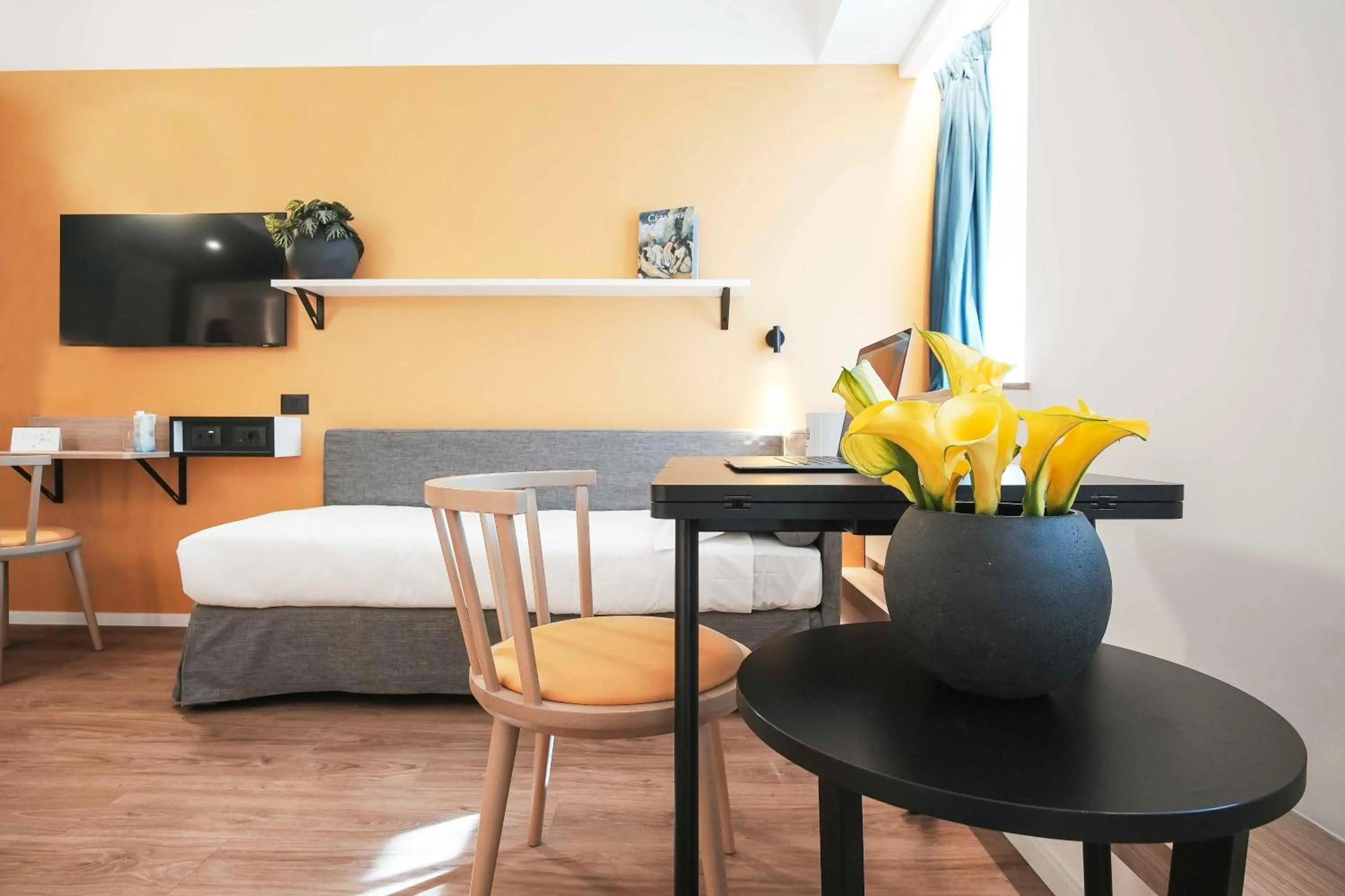 Bed in Aparthotel Colombo Roma