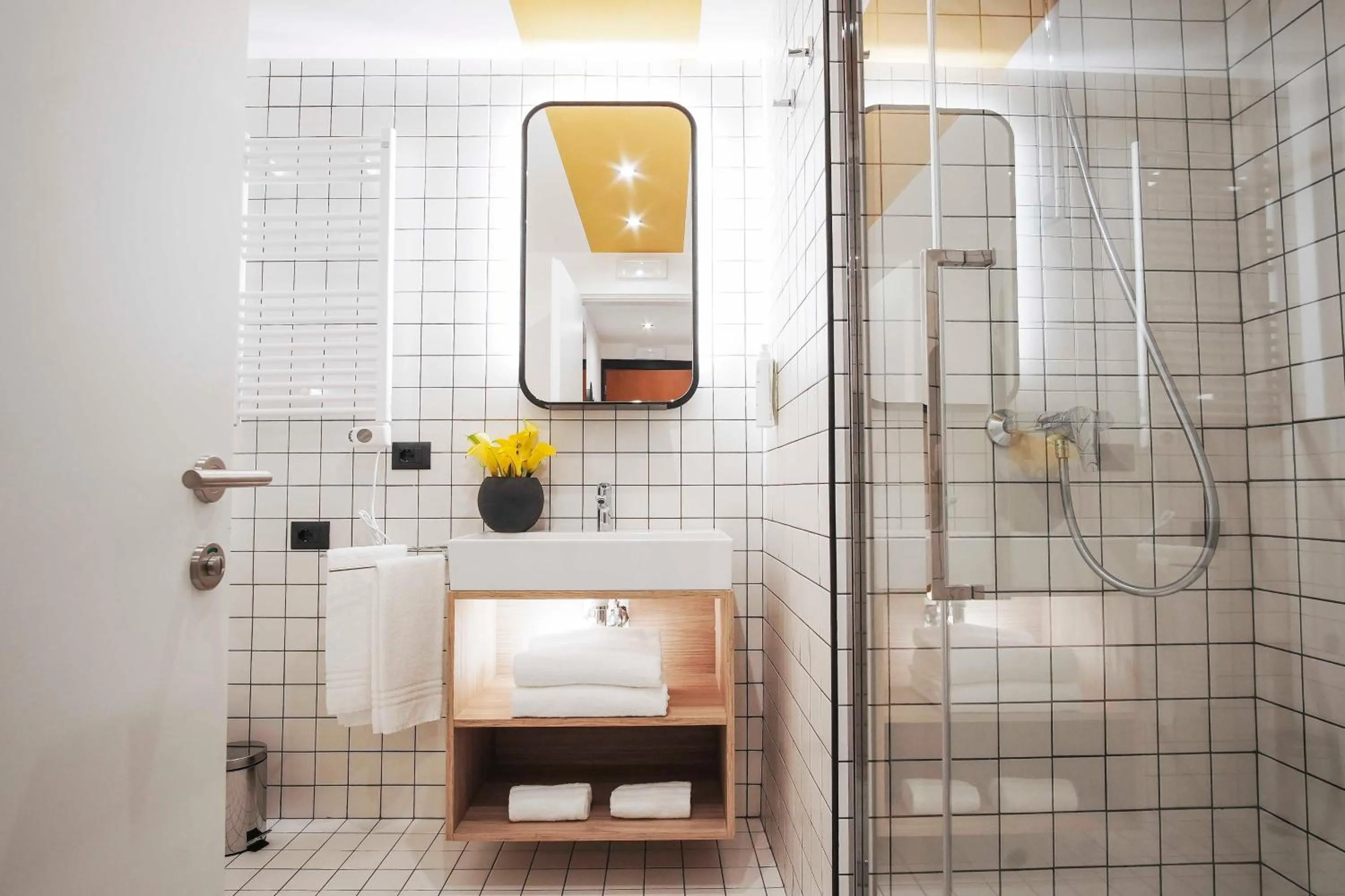 Shower in Aparthotel Colombo Roma