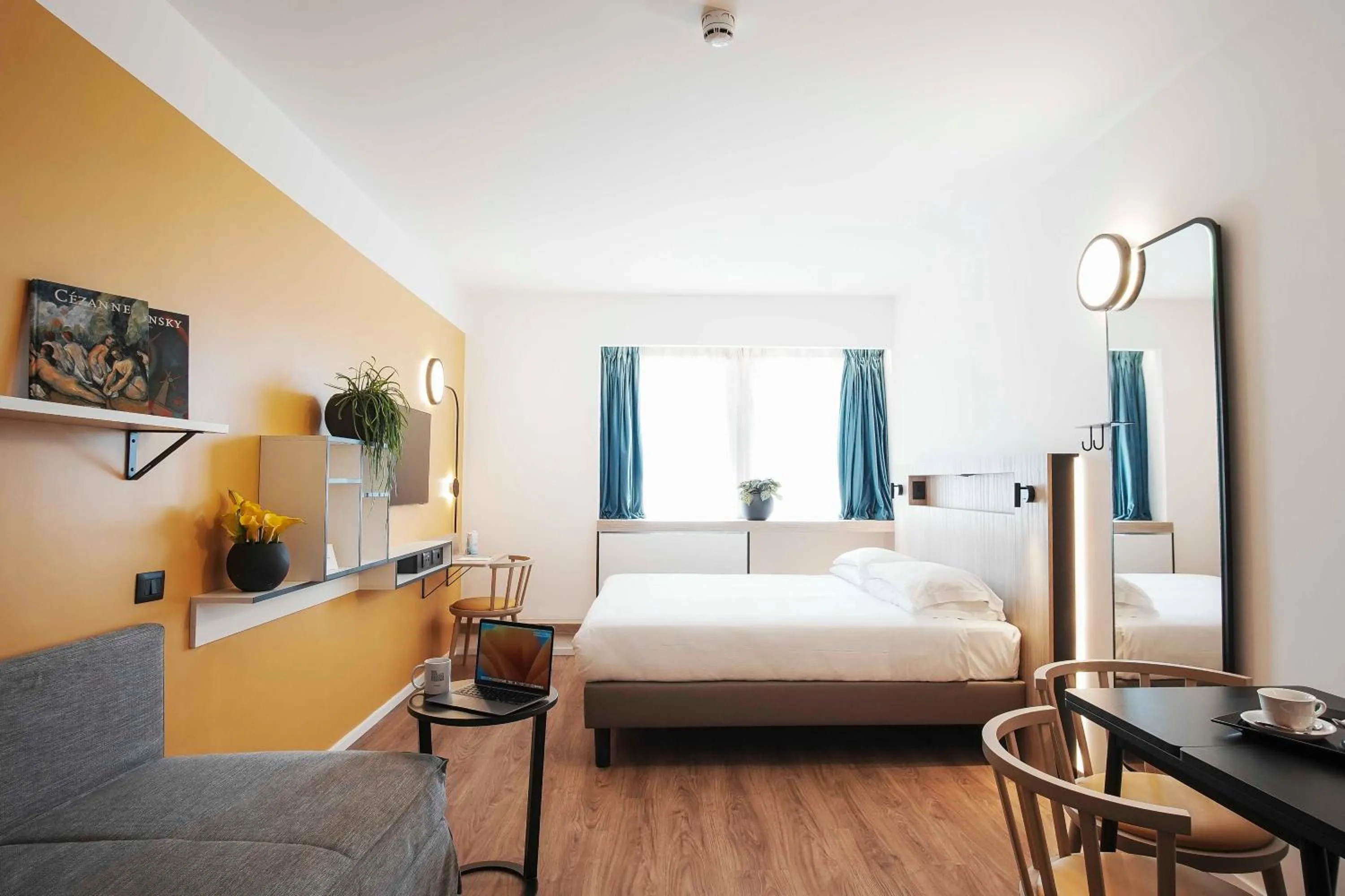 Bed in Aparthotel Colombo Roma