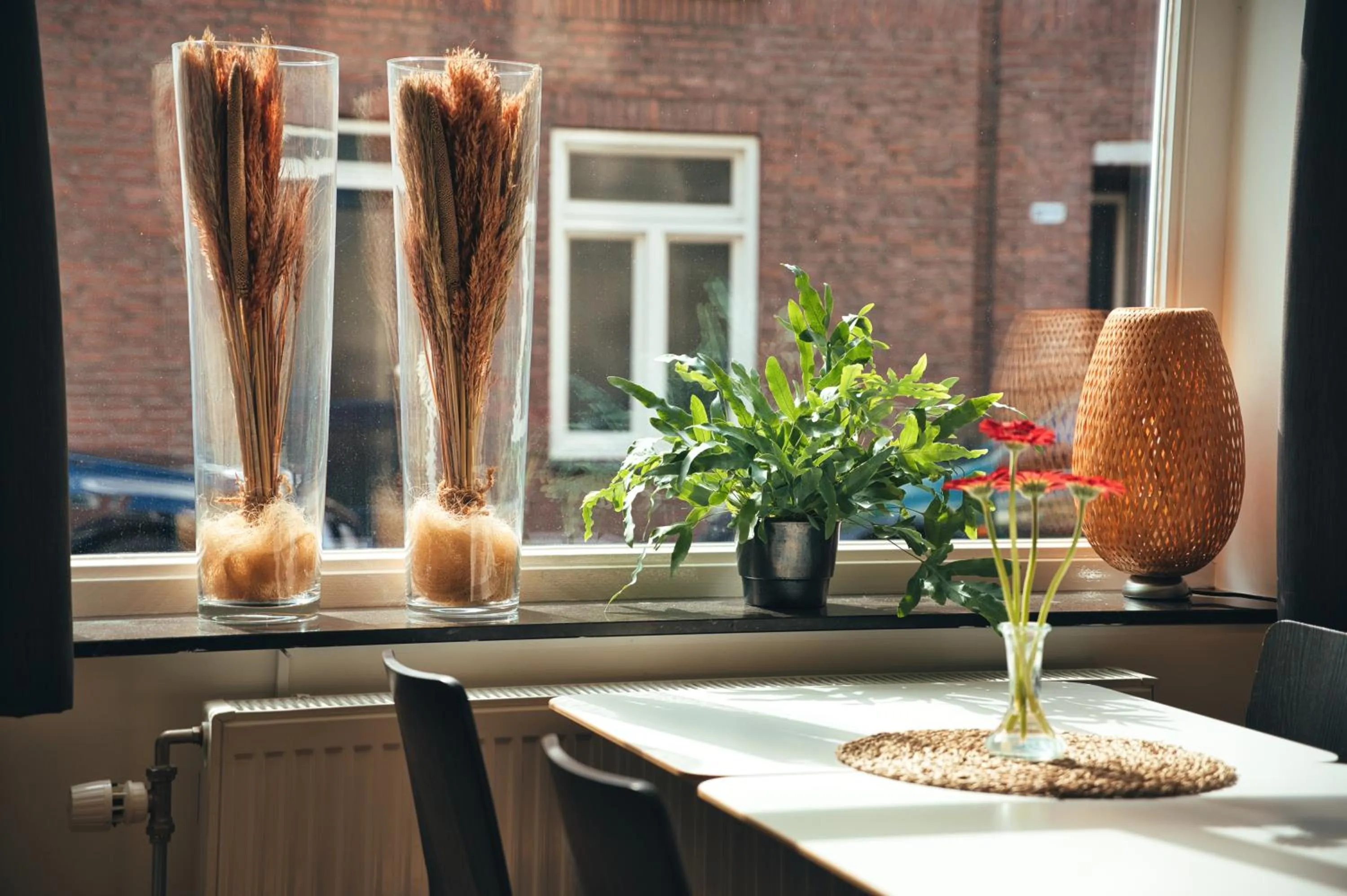 Dining area in B&B De Hofnar Roermond