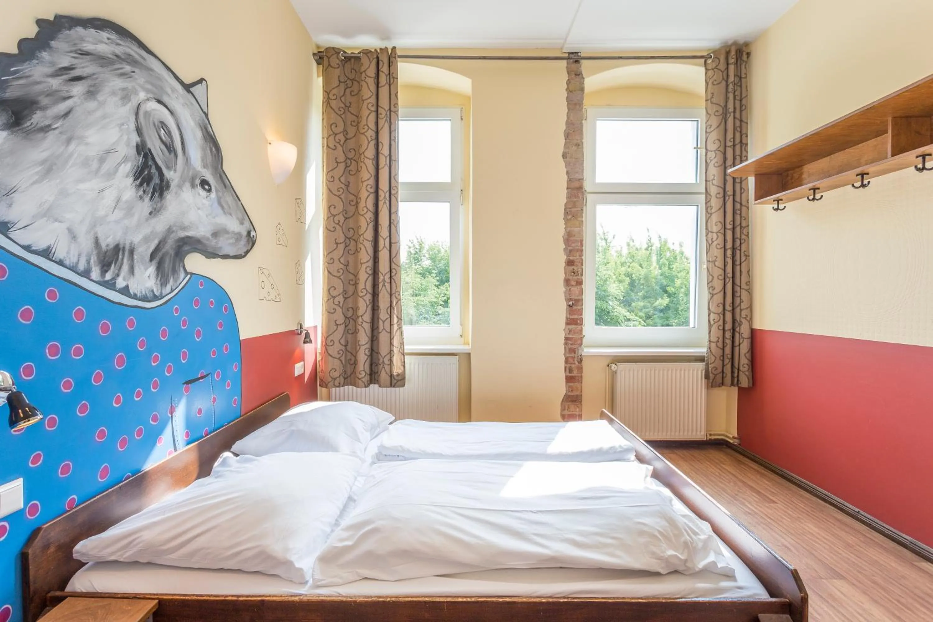 Shower, Bed in Sunflower Hostel Berlin