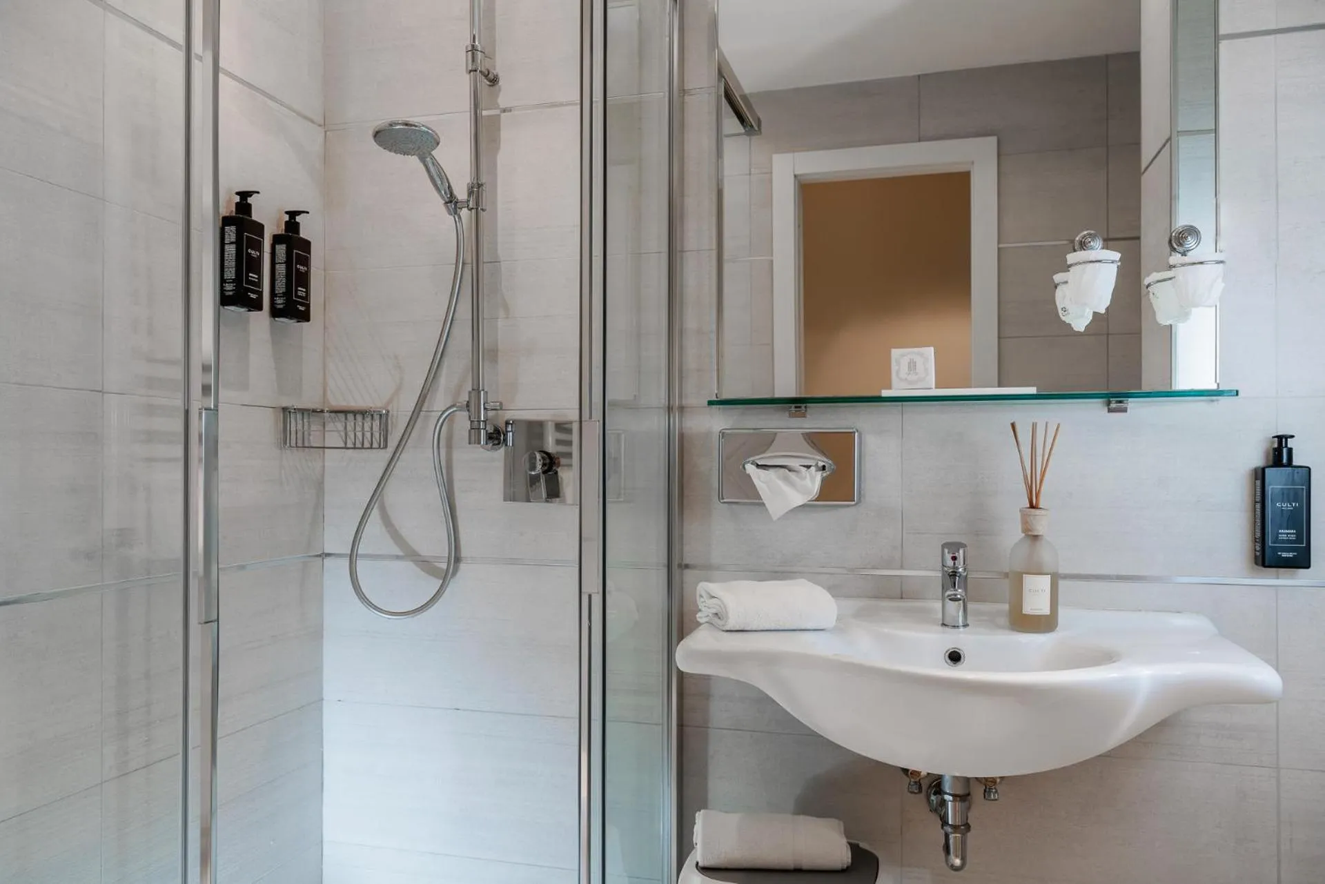 Bathroom in Europa Grand Hotel