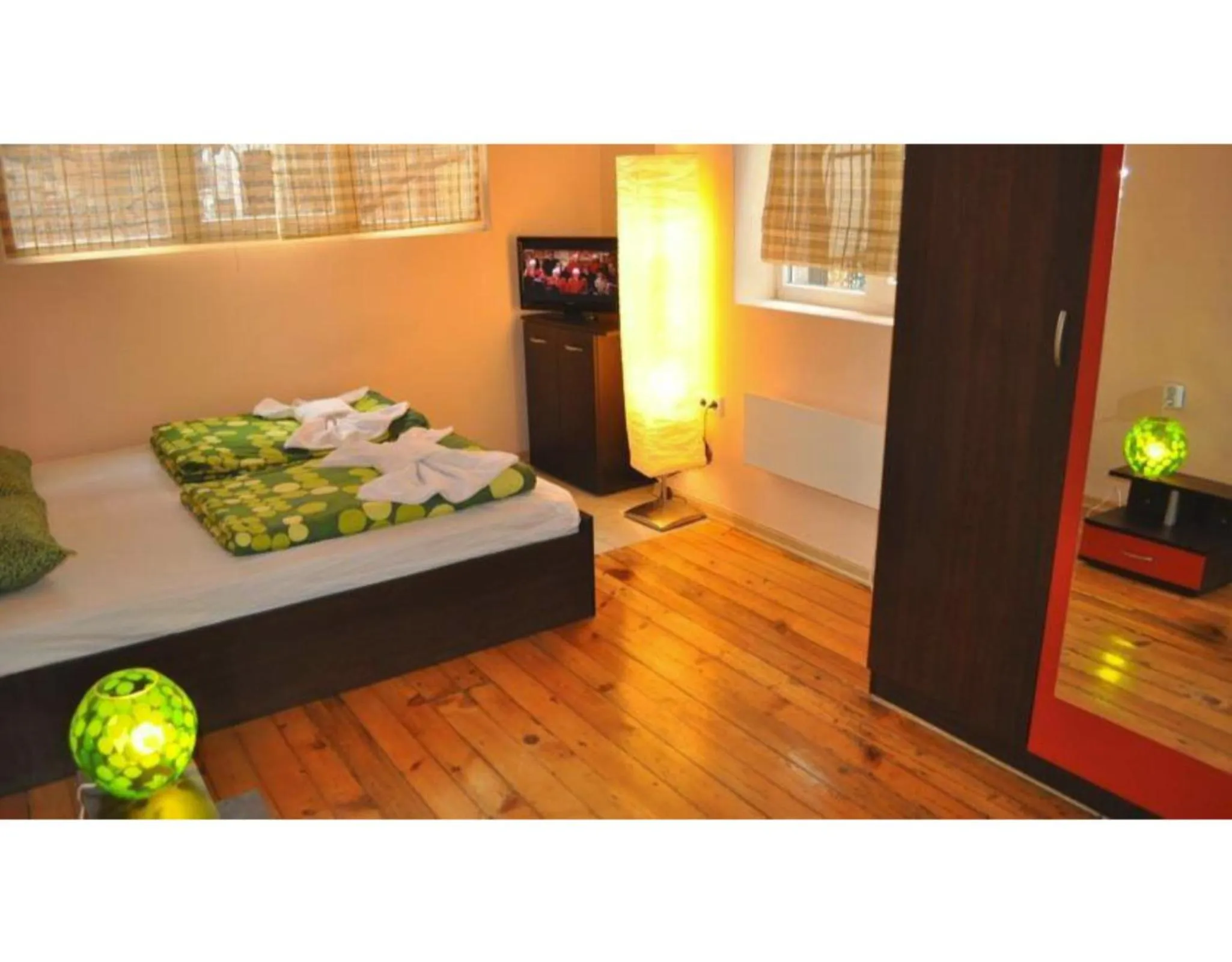 TV and multimedia, Bed in Elegance on a Budget - Rooms for Rent in Sofia Center