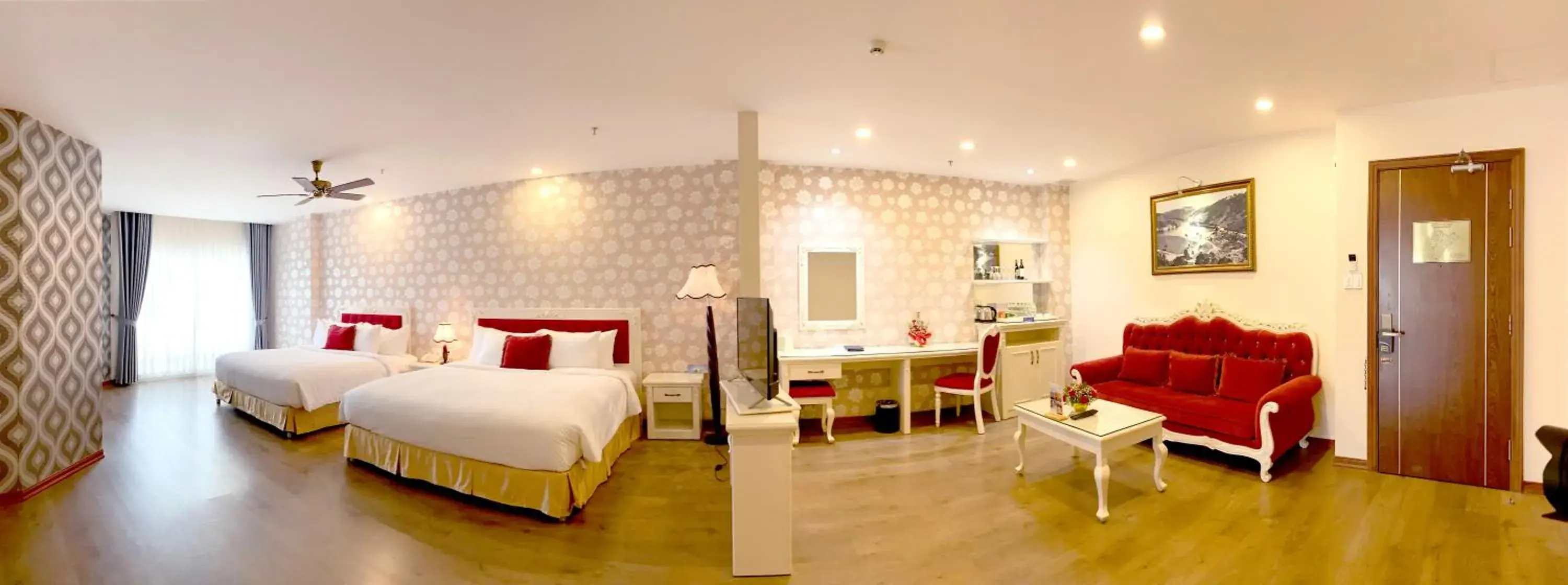 Deluxe Family Room in Ladalat Hotel Deluxe Family Room in Ladalat Hotel