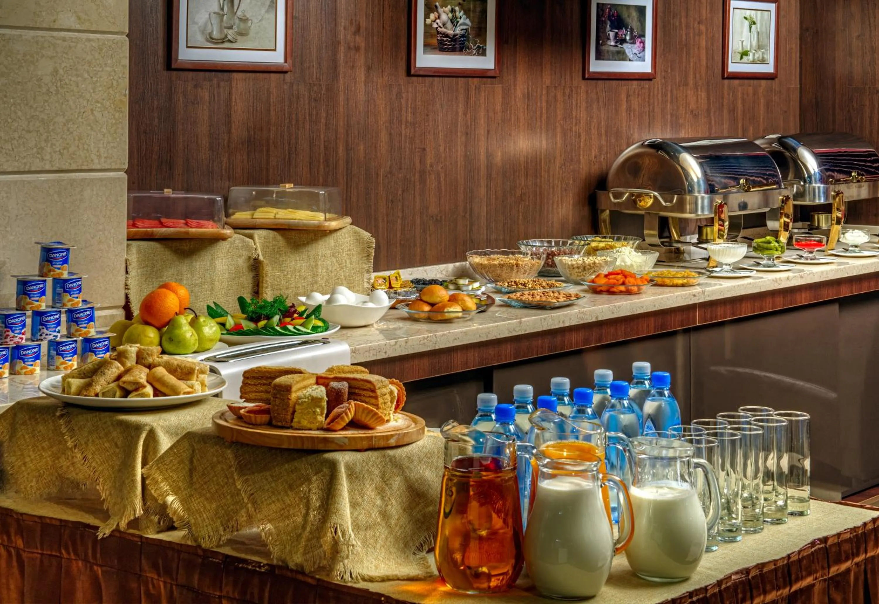 Food in Voyage Hotel