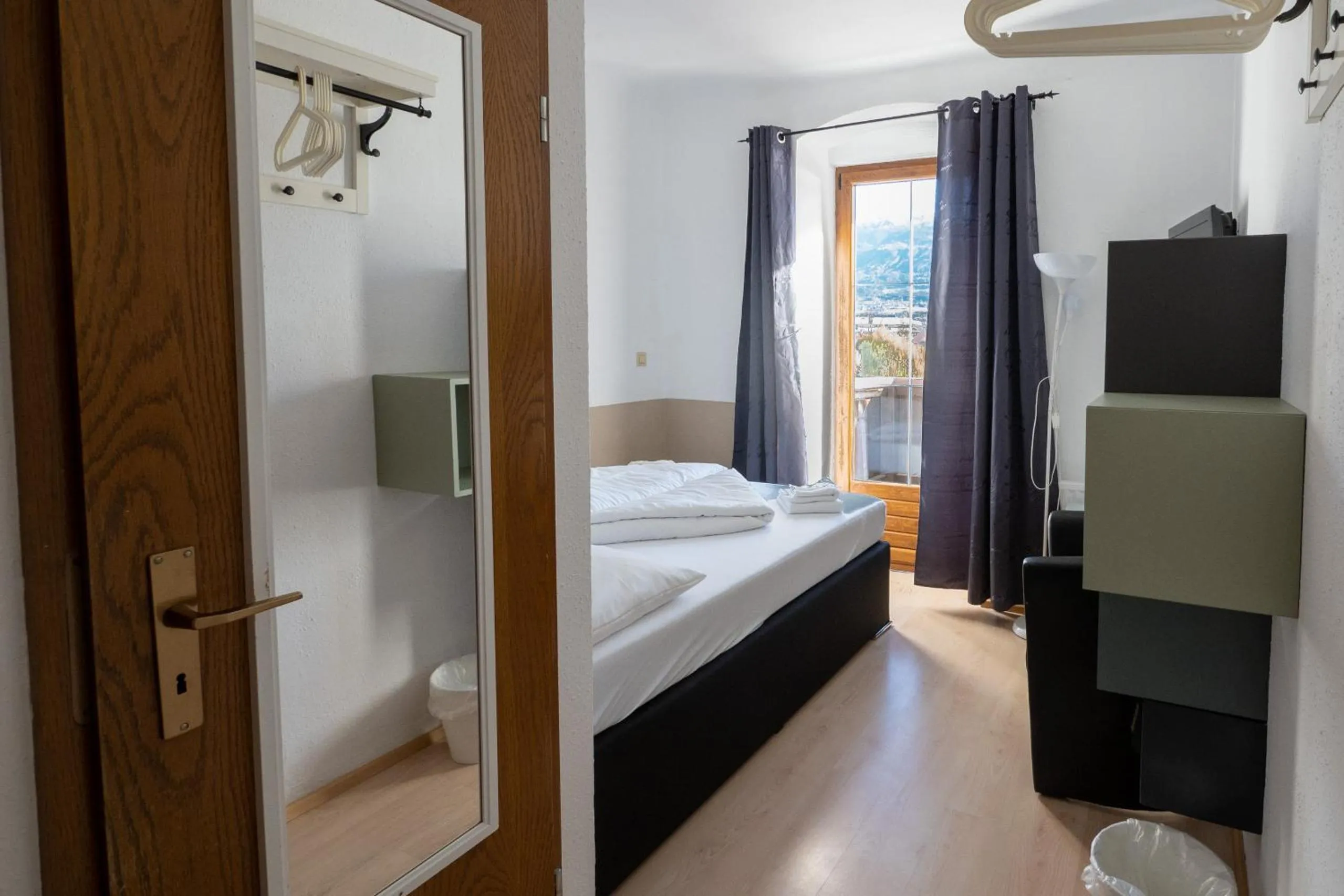 Bedroom, Bed in B&B Hotel Heimgartl