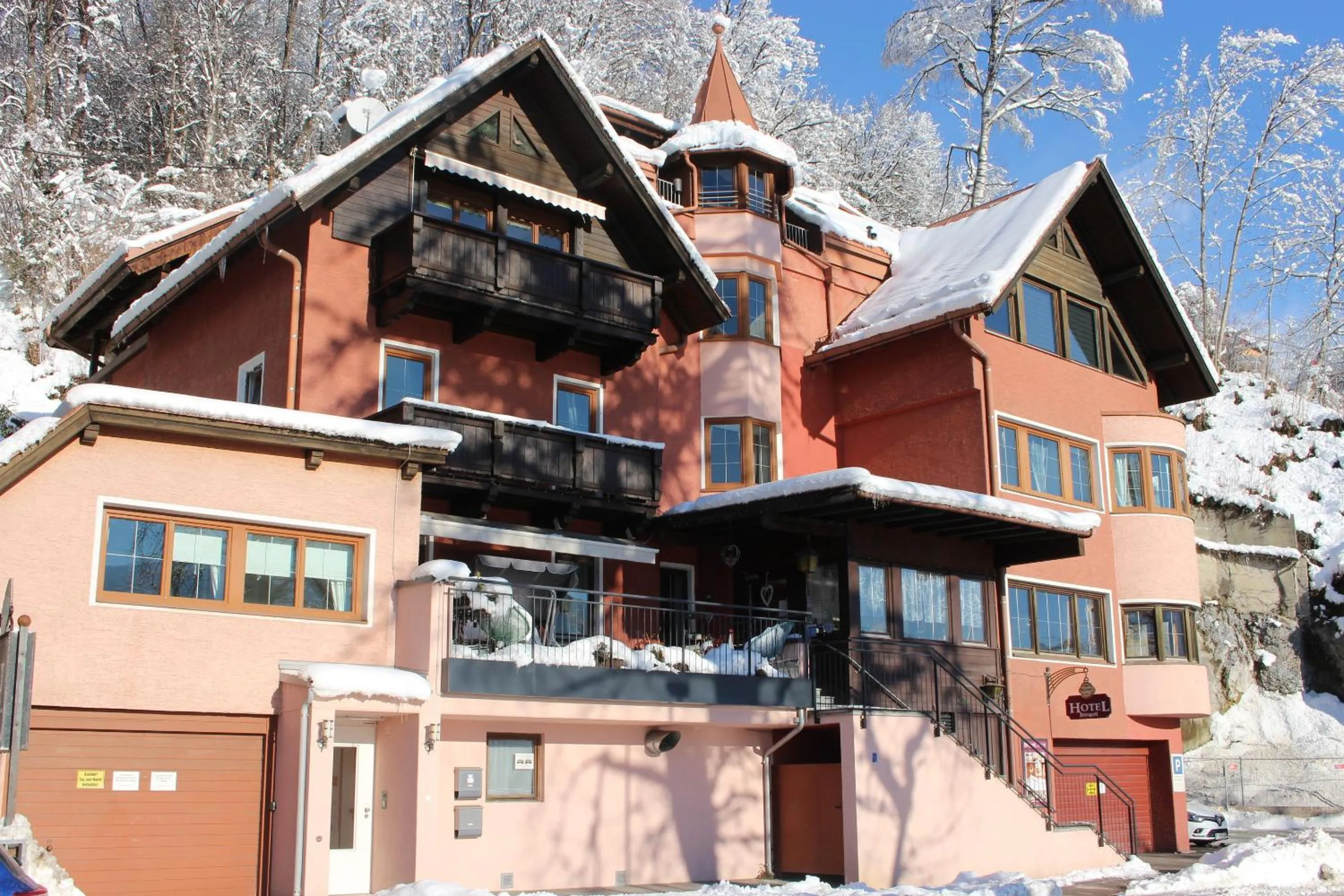 Property building in B&B Hotel Heimgartl