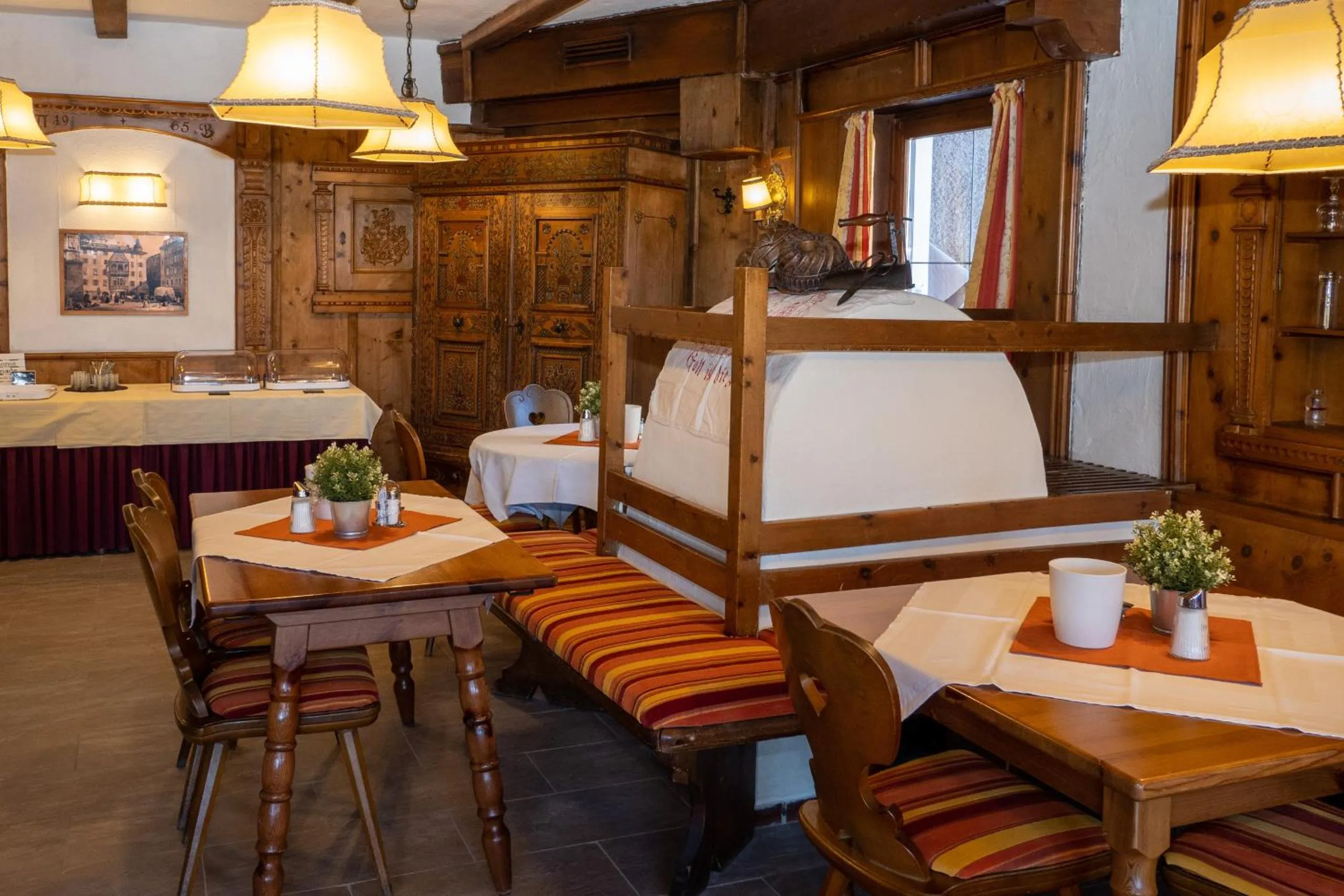 Dining area in B&B Hotel Heimgartl