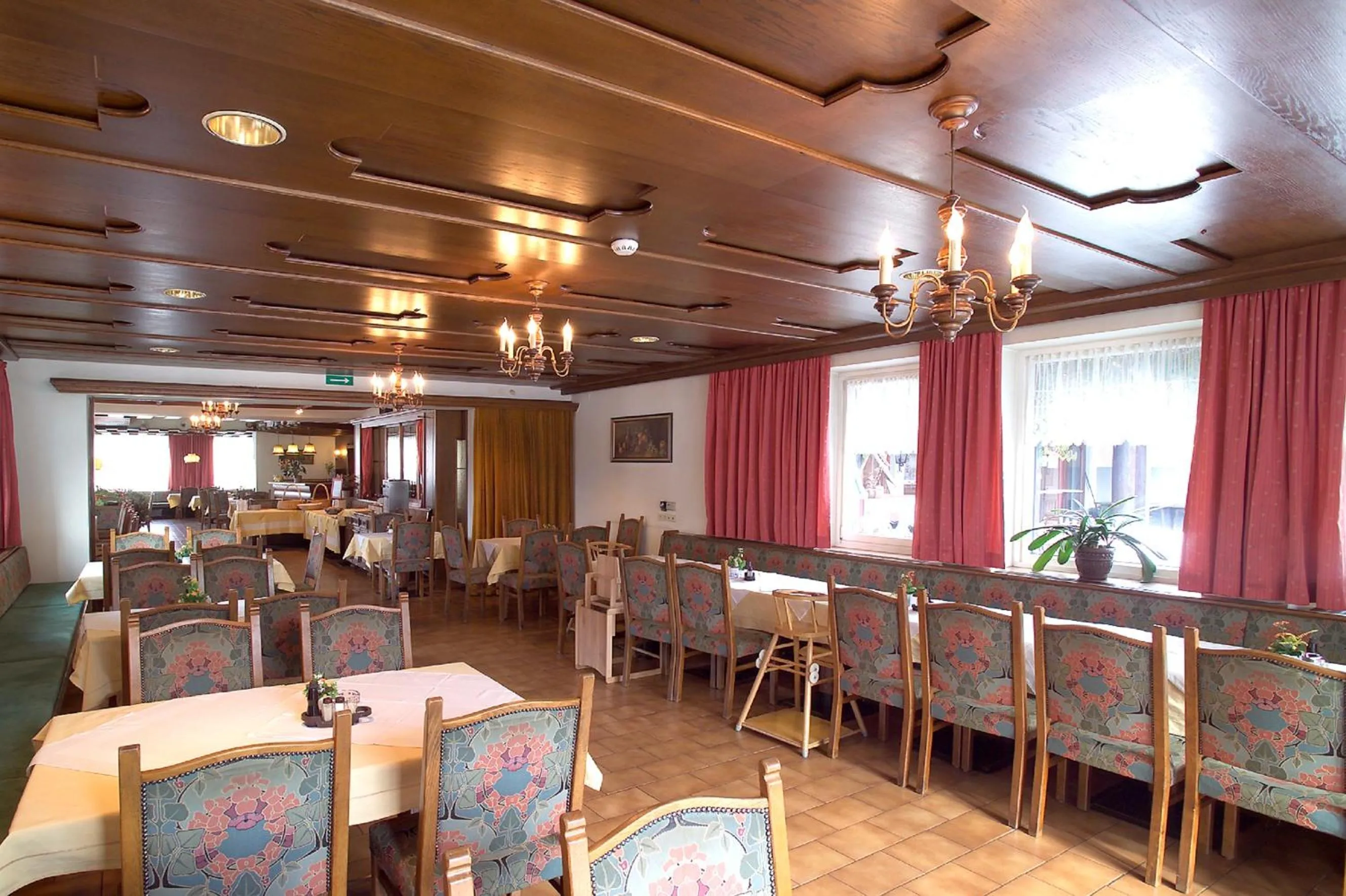 Restaurant/places to eat in Hotel Linde